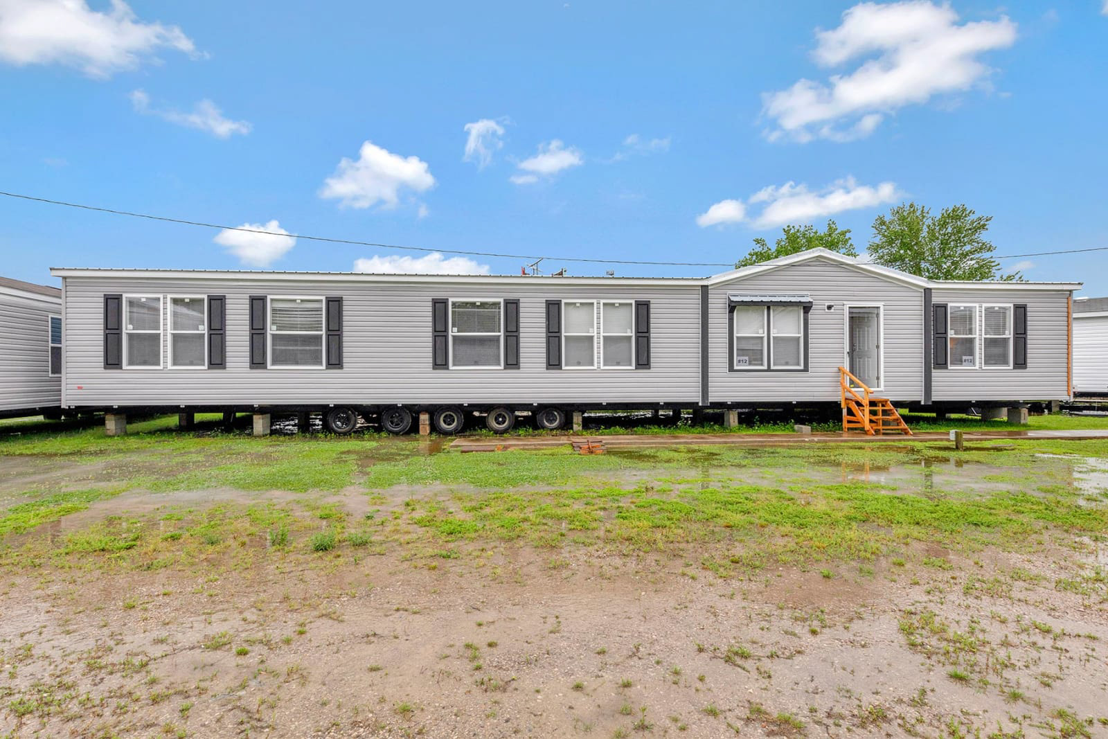 WILLIAMSBURG - 2305 sq. ft | 4 Bedrooms | 2 Bathrooms