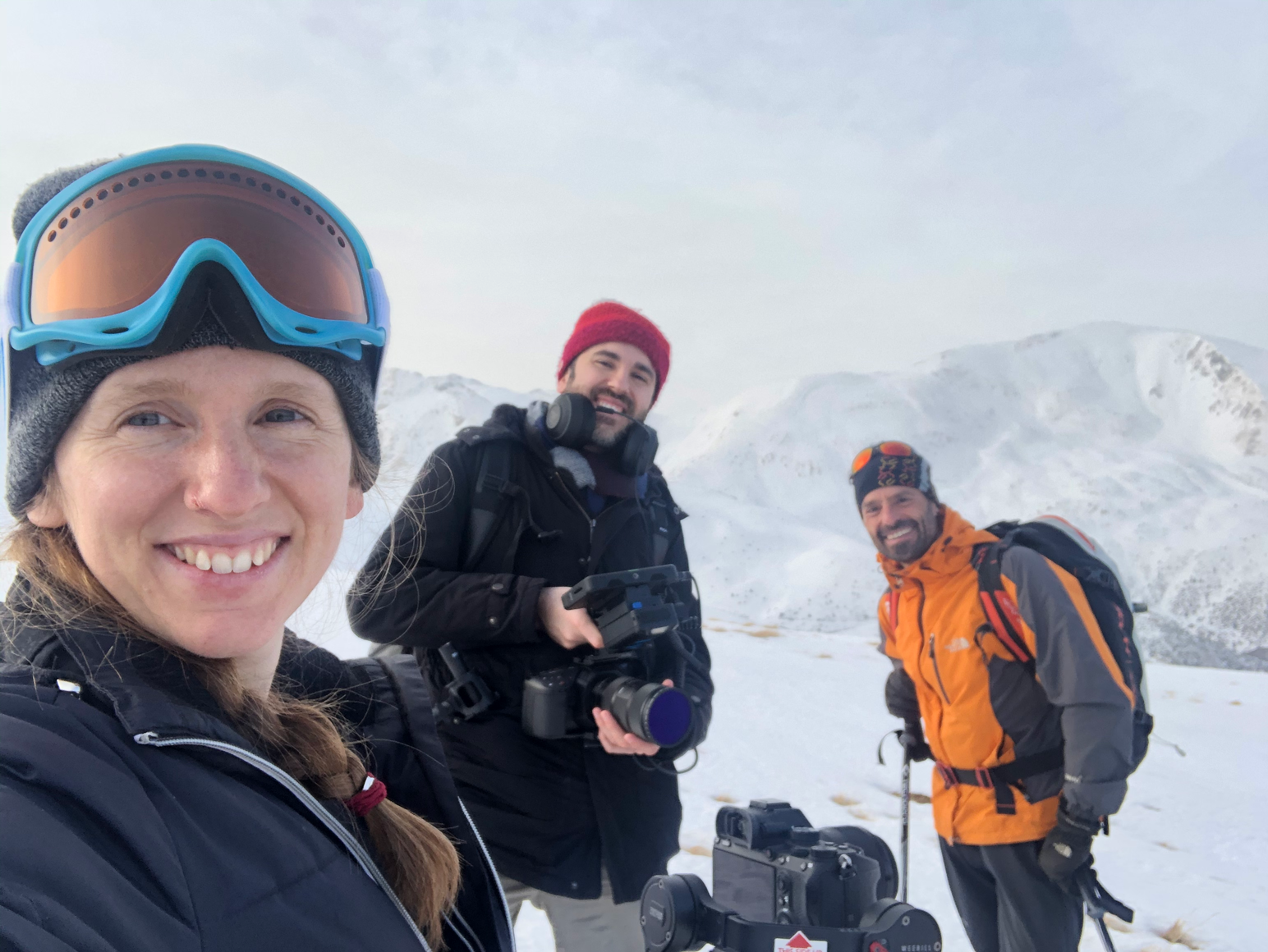 Caitlin O'Rorke and Jordi Bosch filming with Txordi Ricart