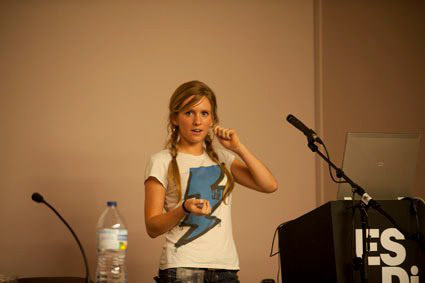 Caitlin O'Rorke presenting CIDIC Bunketype video at ESDi