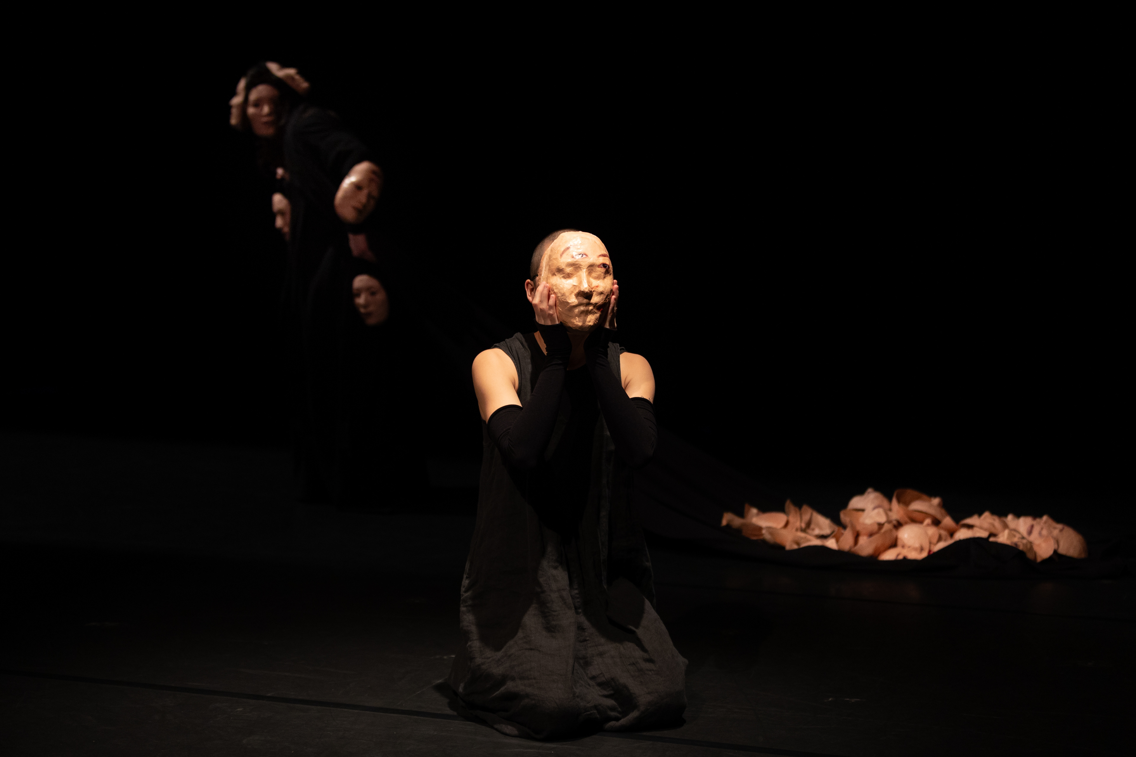 Shion Skye Carter (front)