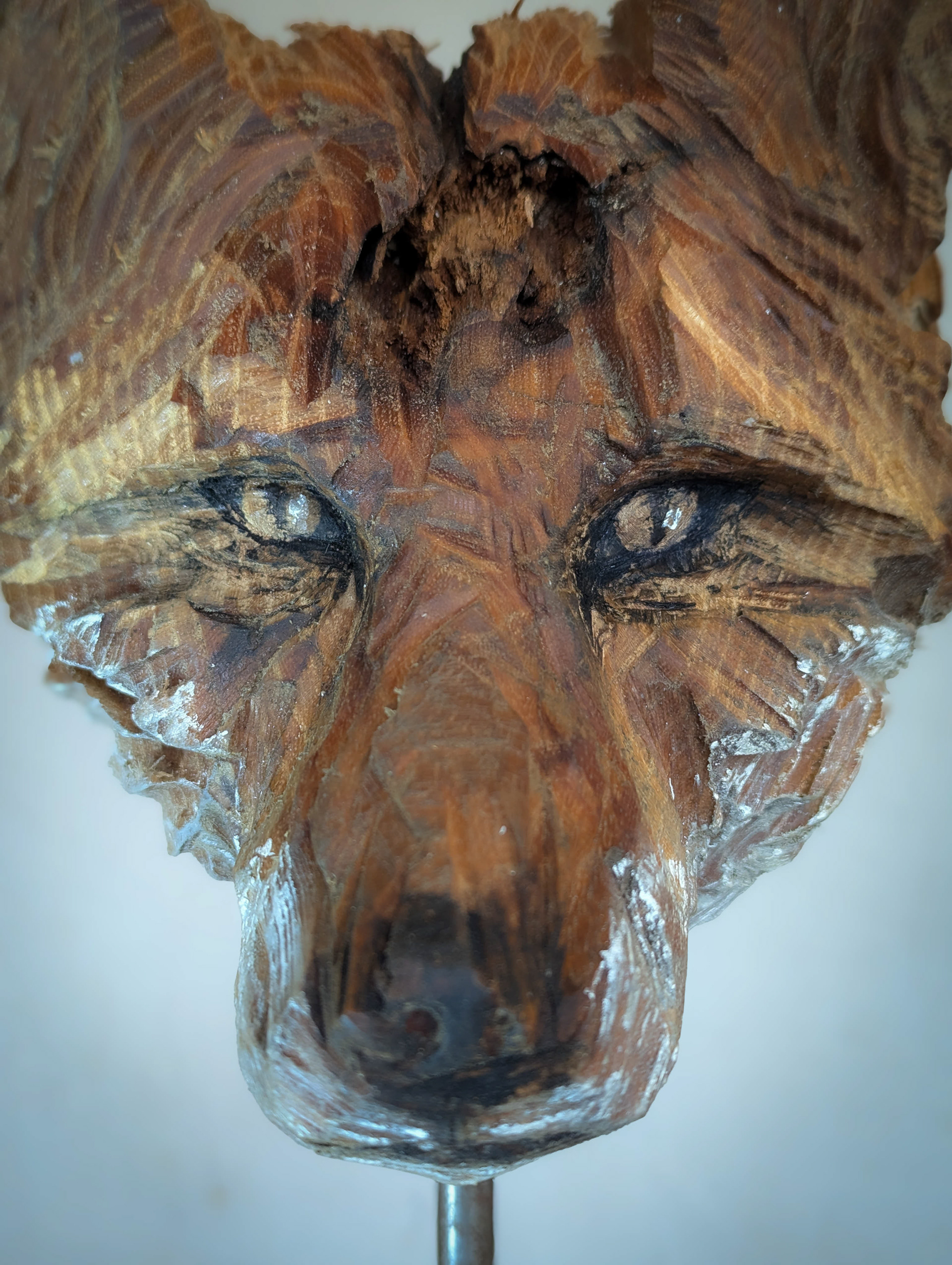 Sculpture à la tronçonneuse d'un renard 2