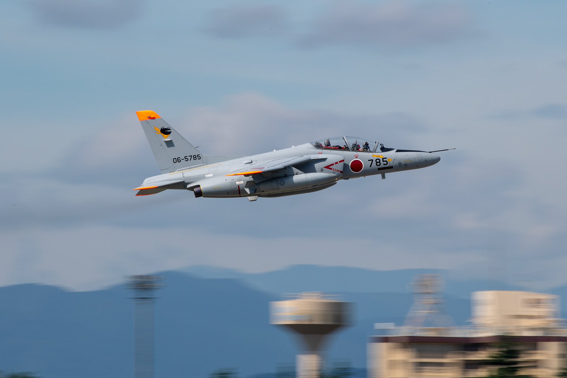 A Japan Air Self-Defense Force Kawasaki T-4 assigned to the 301st Tactical Fighter Squadron, Hyakuri Air Base takes off at Yokota Air Base, Japan, Sept. 17, 2018, after participating in the 2018 Japanese-American Friendship Festival. Approximately 145,000 visitors attended the festival and toured forty U.S. and Japanese aircraft static displays. (U.S. Air Force photo by Yasuo Osakabe)