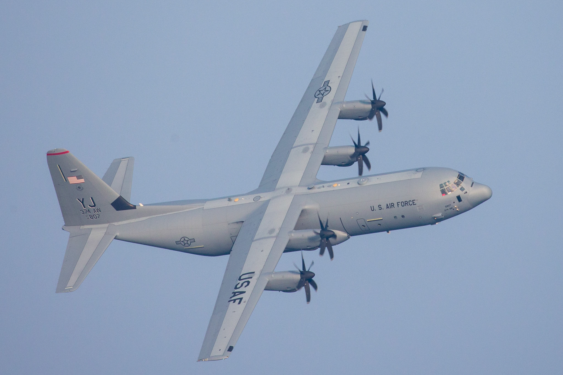 A U.S. Air Force C-130J Super Hercules assigned to the 36th Airlift Squadron flies during a training mission over Izu Peninsula, Japan, March 26, 2018. The C-130J provides tactical airlift worldwide. Its flexible design allows it the capability to operate in austere environment. (U.S. Air Force photo by Yasuo Osakabe)