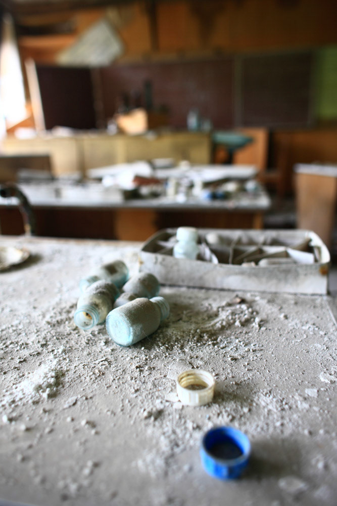 An unknownchemical substances has left in the school chemistry laboratory in the shool No.2, Pripyat.