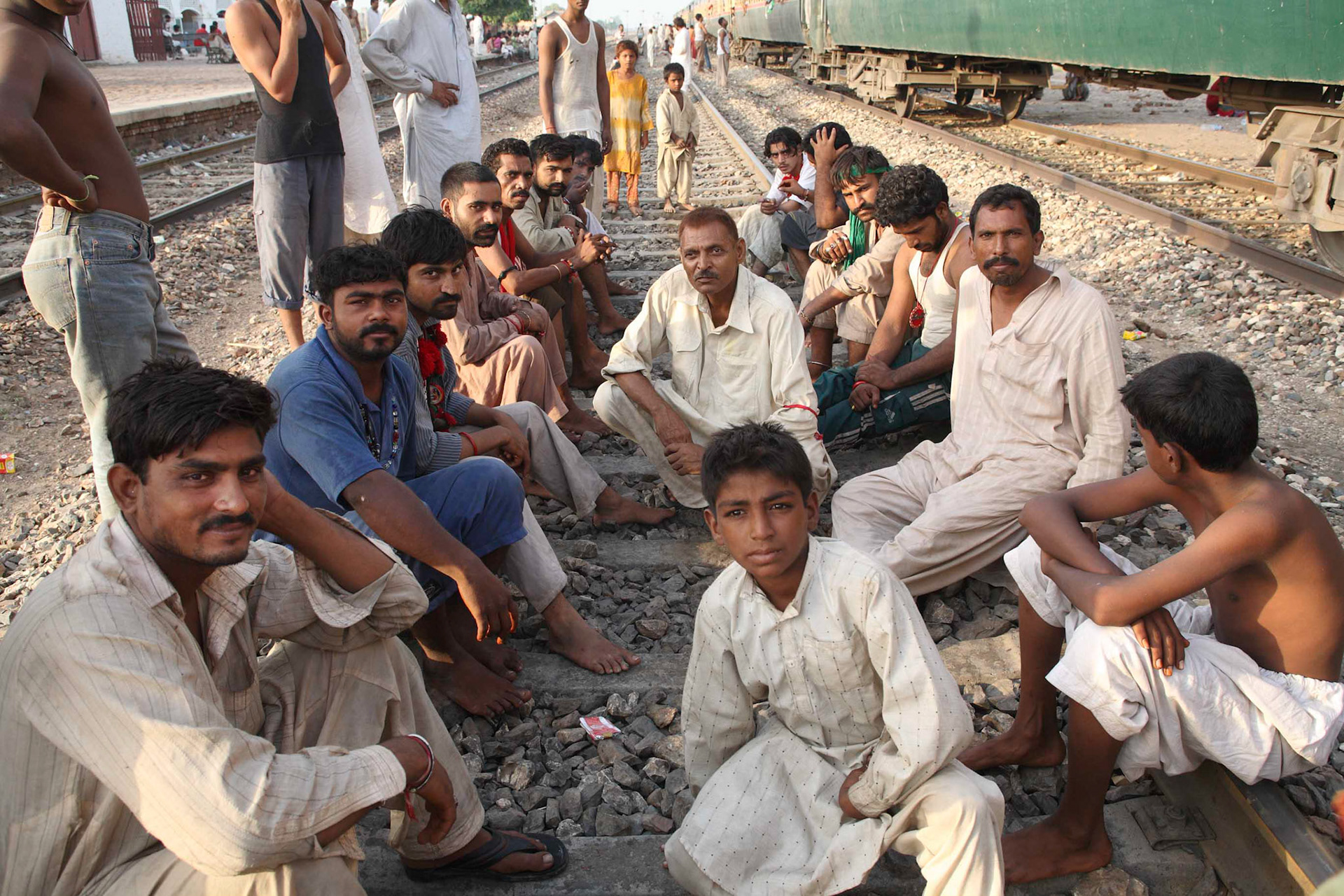 The passengers had stepped outside the small spaces and took a fresh air. (Travel)