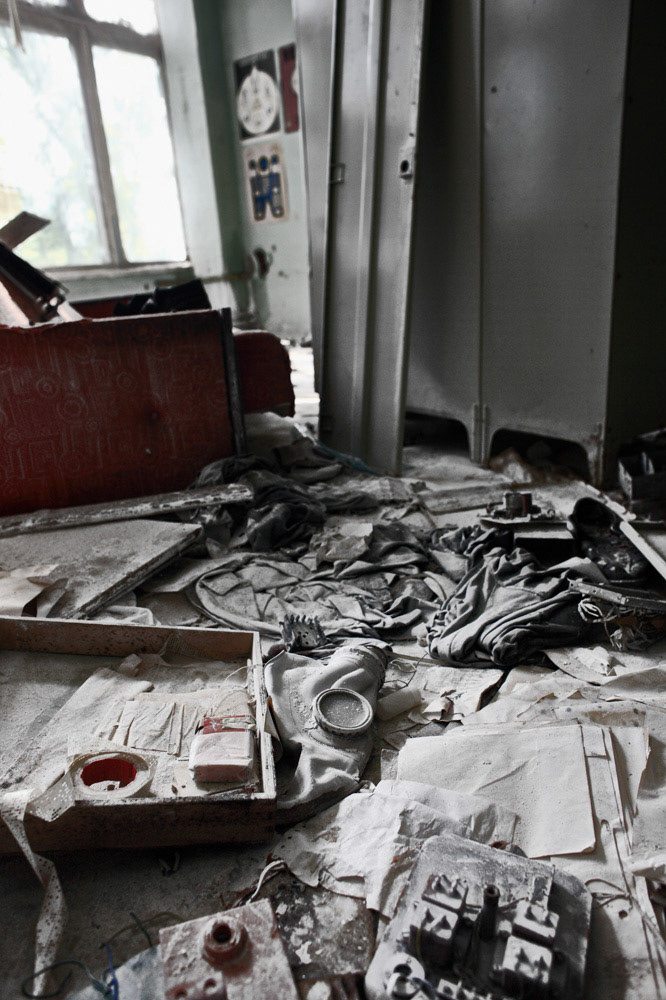 After Evacuating the city of Pripyat, here in the city took place in neglect, and vandalism has contributed to the destruction of Pripyat. Now, it calls the abandoned city, and ruins.