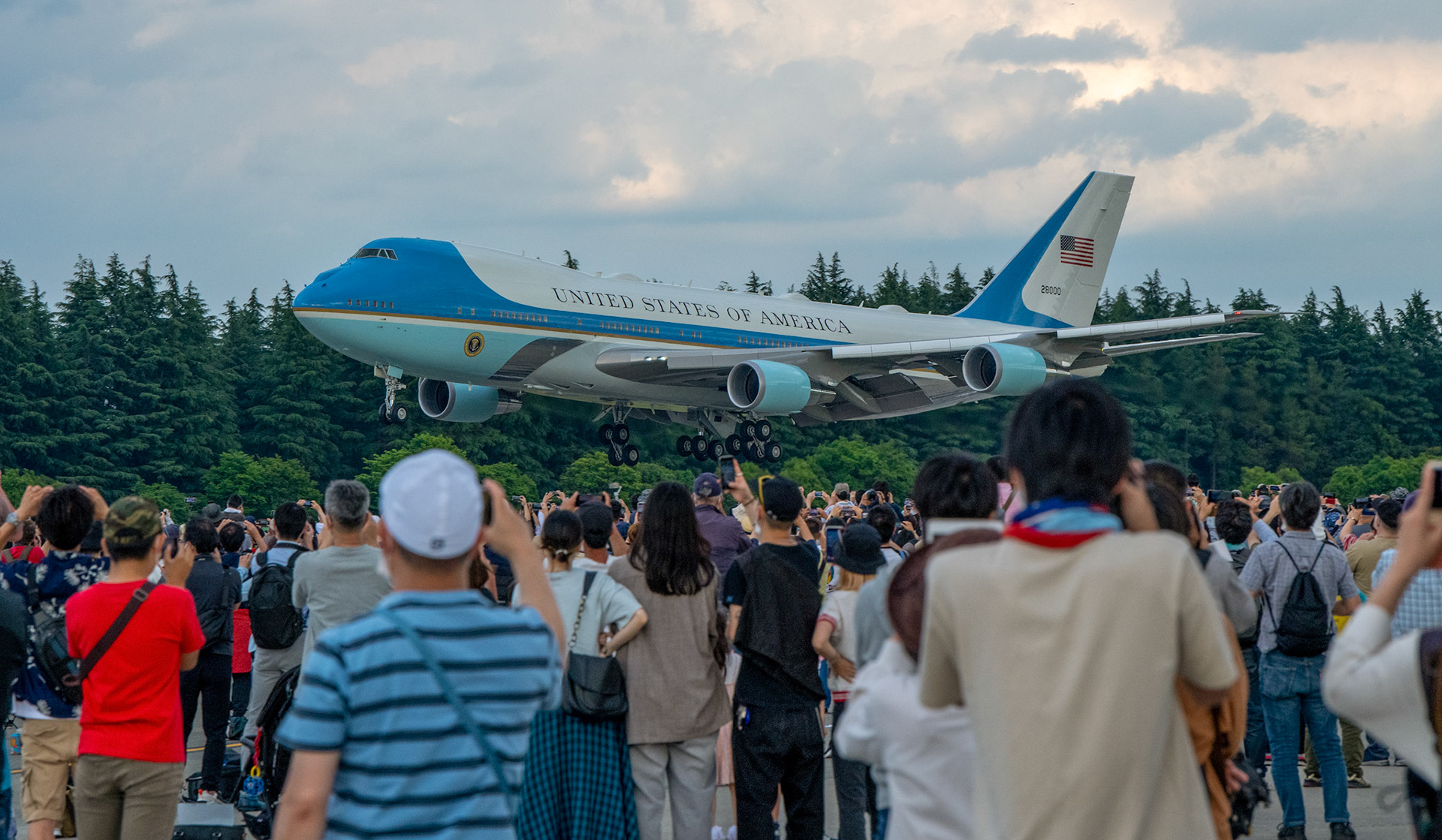 Air Force One lands at Yokota Air Base, Japan, May 22, 2022, during the Japanese-American Friendship Festival 2022.  President Joe Biden arrived on the aircraft as part of a scheduled three-day visit to Japan. (U.S. Air Force photo by Yasuo Osakabe)