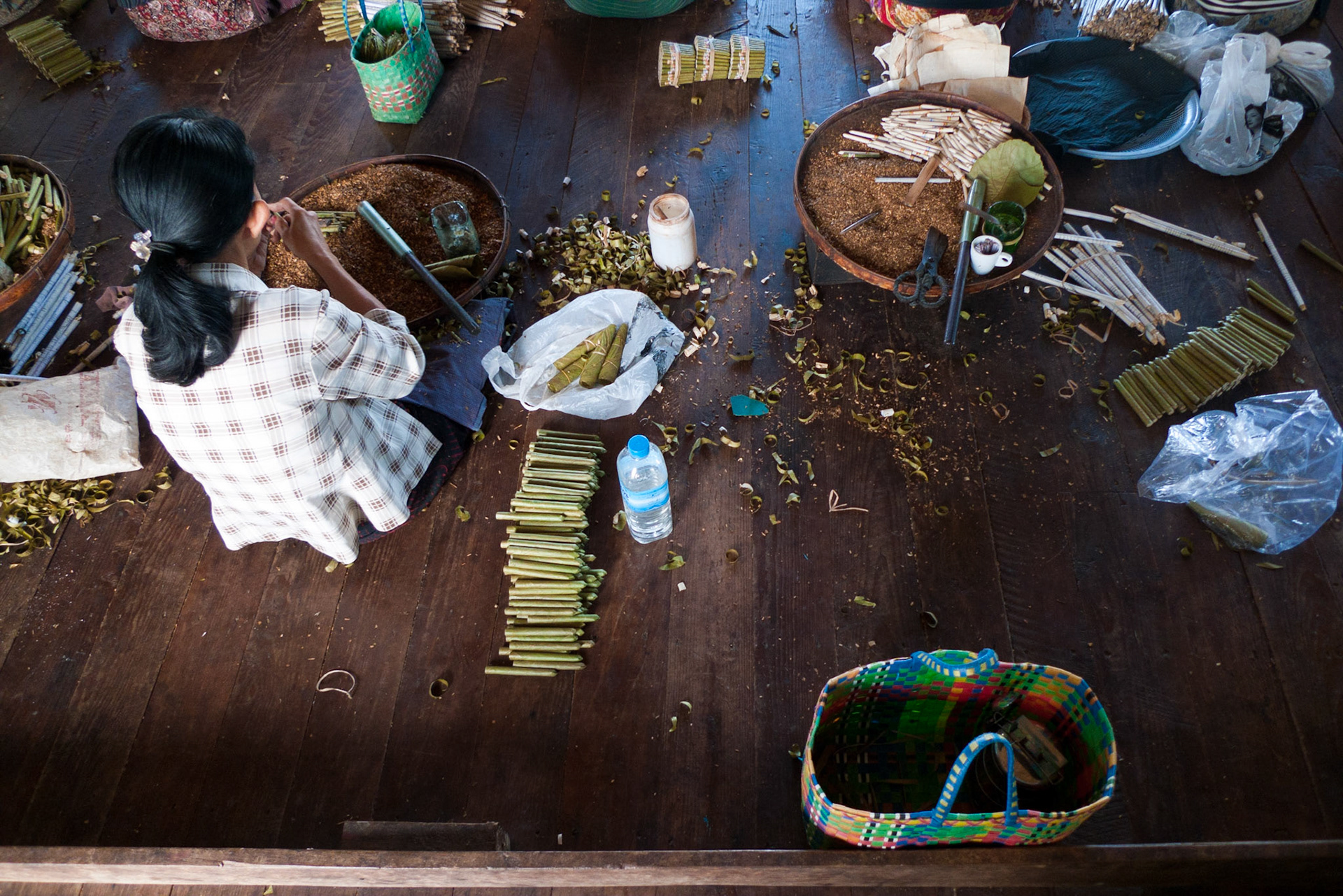 Lake Inle: Making Cheroots - 1,000 a day for less than $2