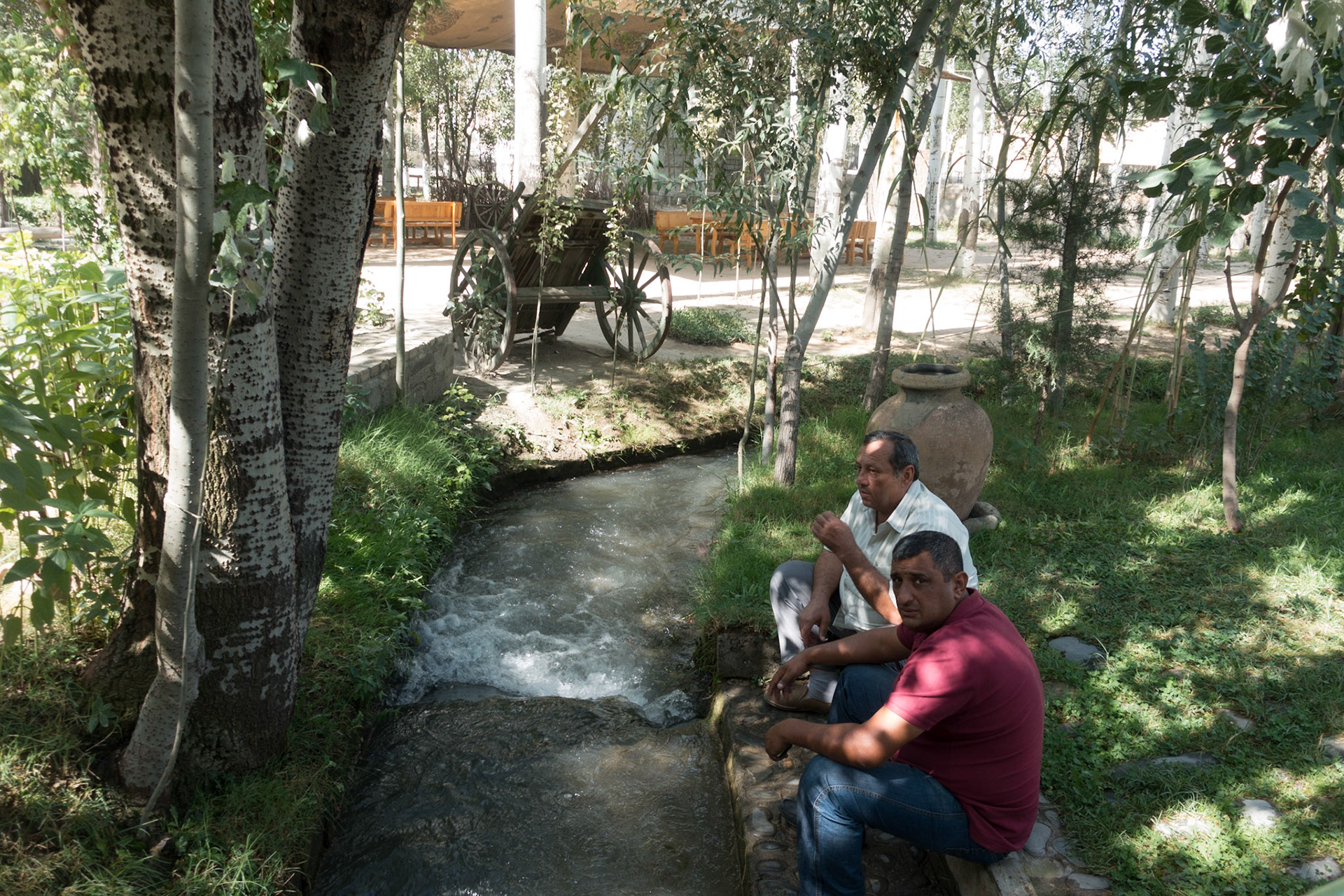Samarkand: Koni Gil Paper Mill - drivers waiting