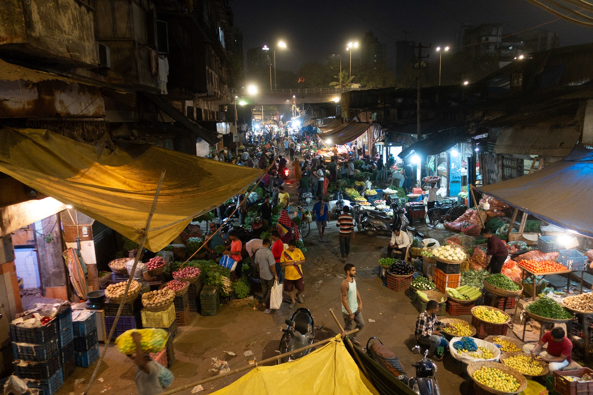 Mumbai: Morning vegetable market
