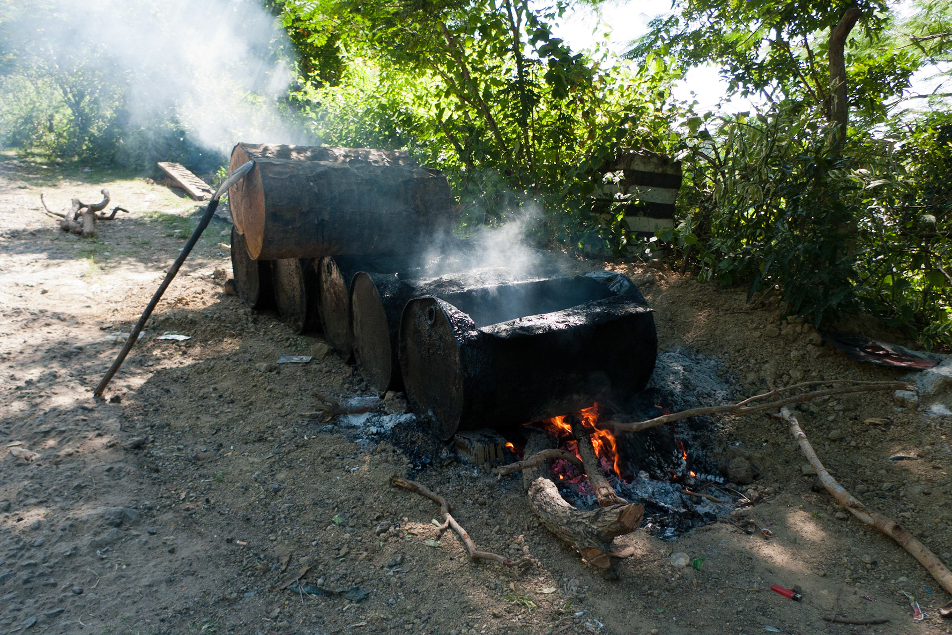 Mount Poppa: Bitumen for roads