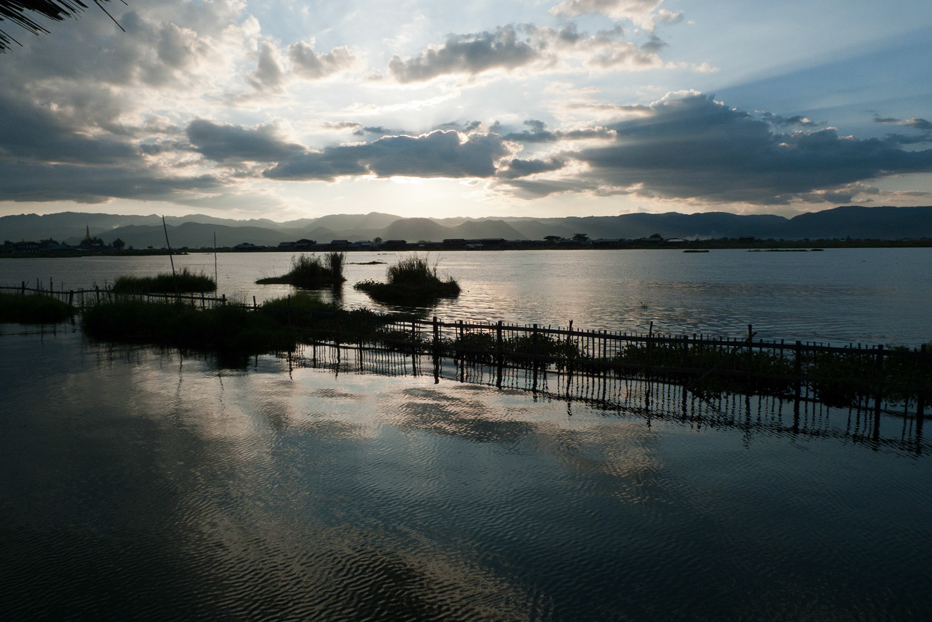 Lake Inle: Golden Island Cottages