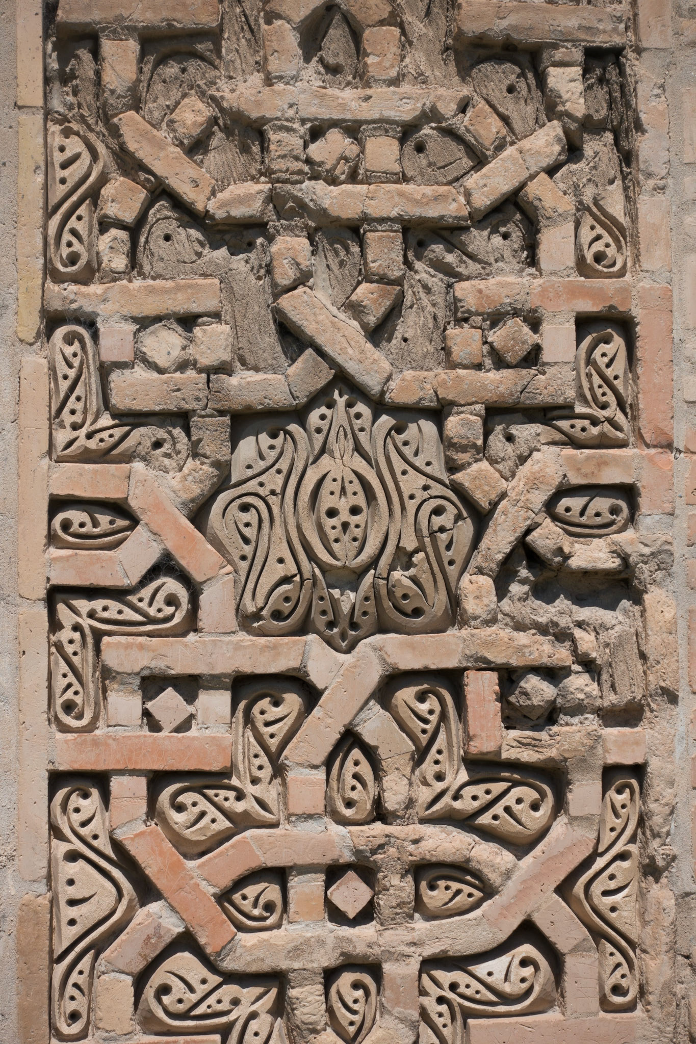 Uzgen: 12c Mausoleum Complex - detail