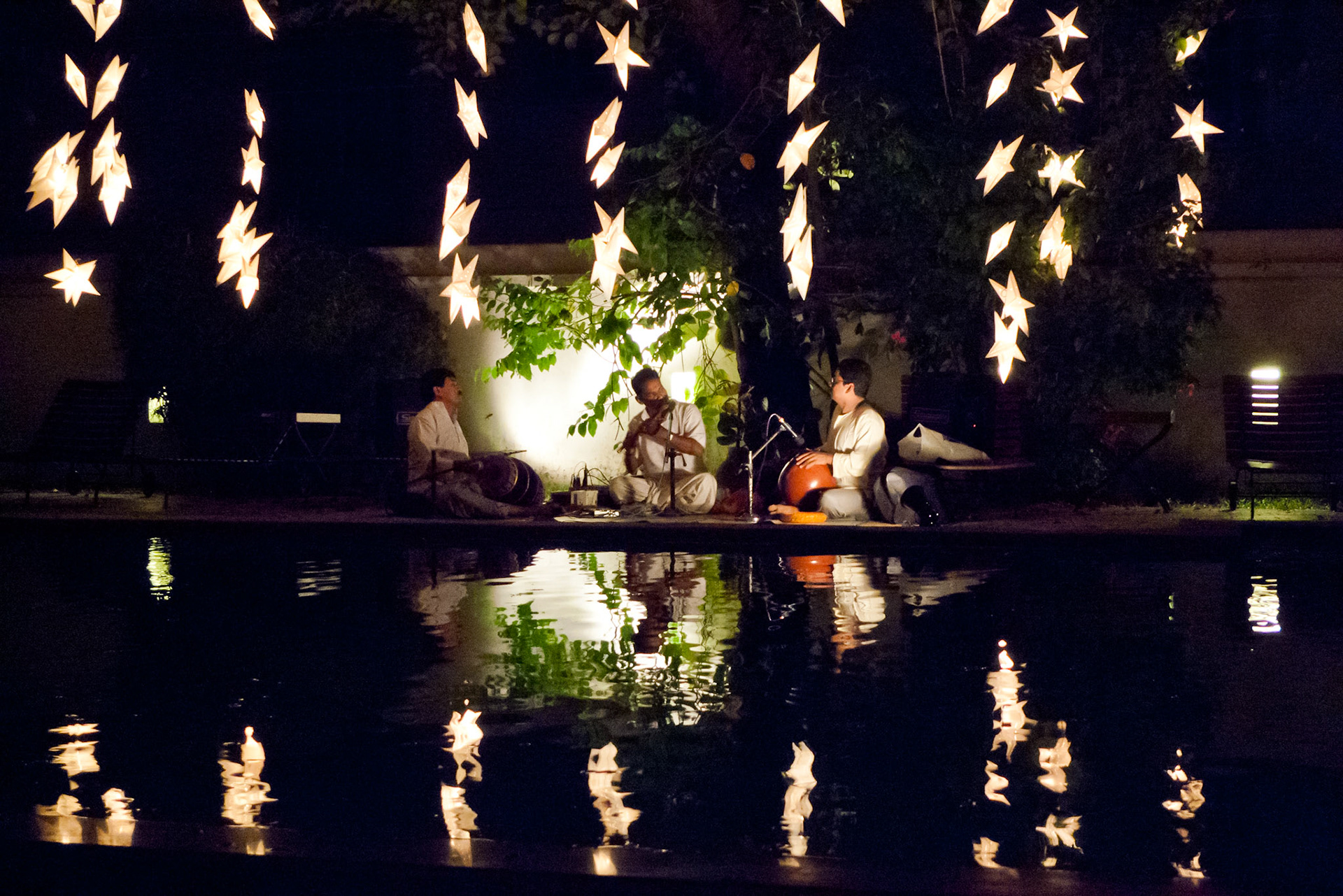 Cochin: Trio by poolside