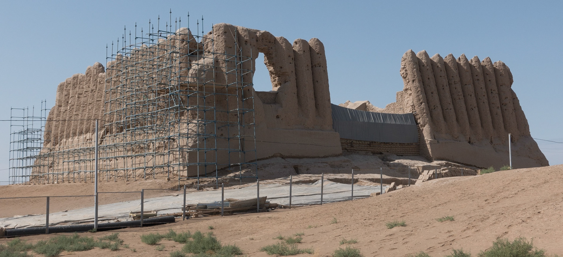 Merv:  Great Kyz Qala (8c)  - fortified manor house