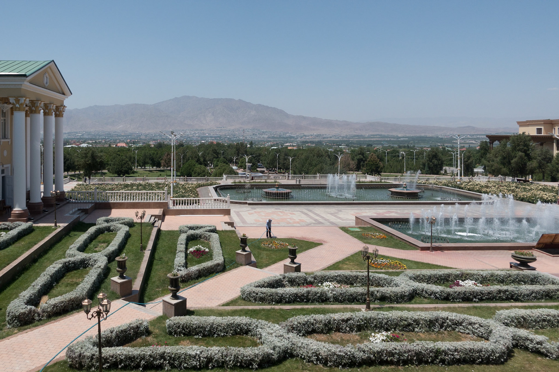 Khojand: Arbob Cultural Palace