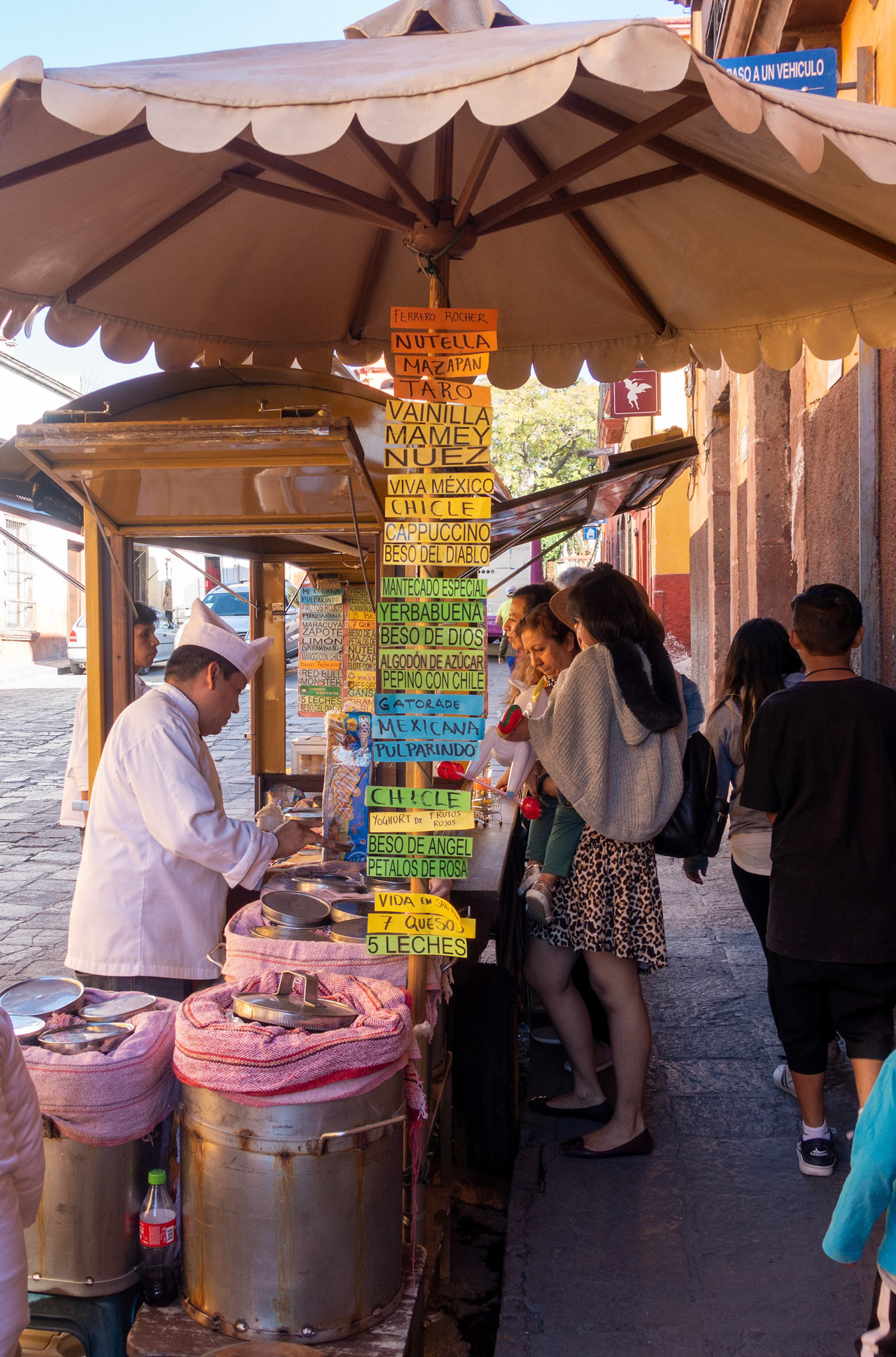 San Miguel de Allende: Ubiquitous food stall