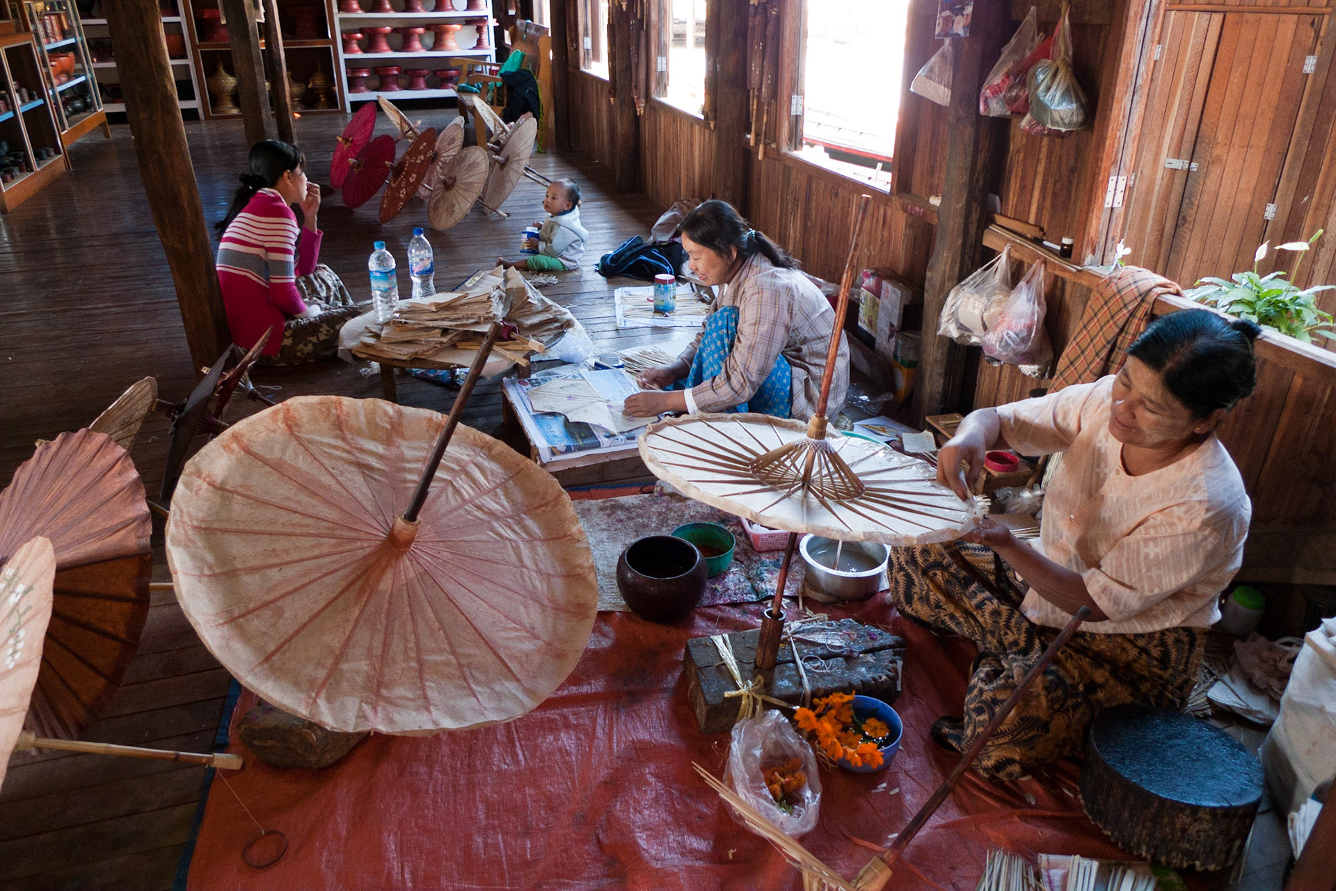 lake Inle: Umbrella Workhop