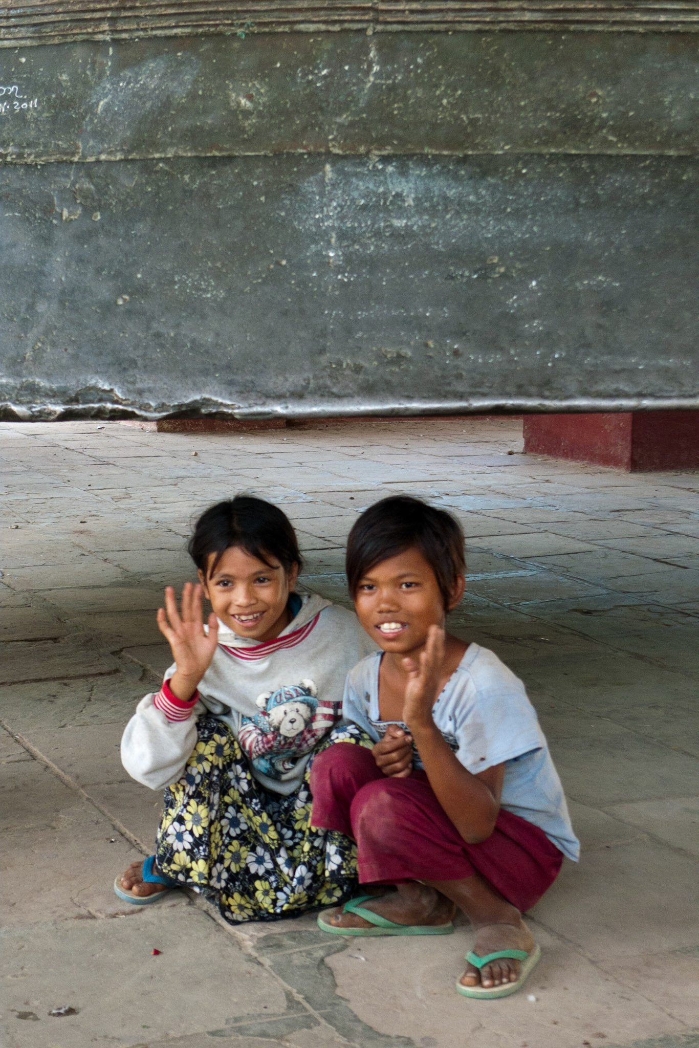 Mingun: Under the bell