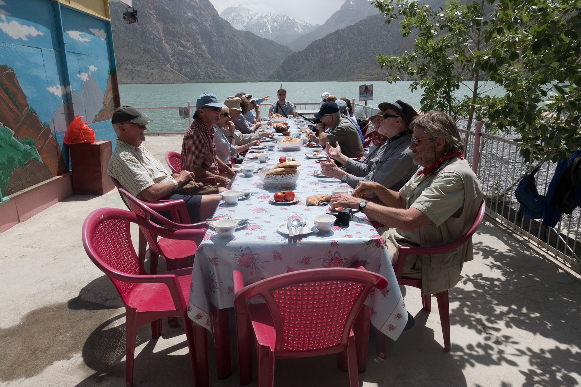 Iskanderkul Lake: Al Fresco