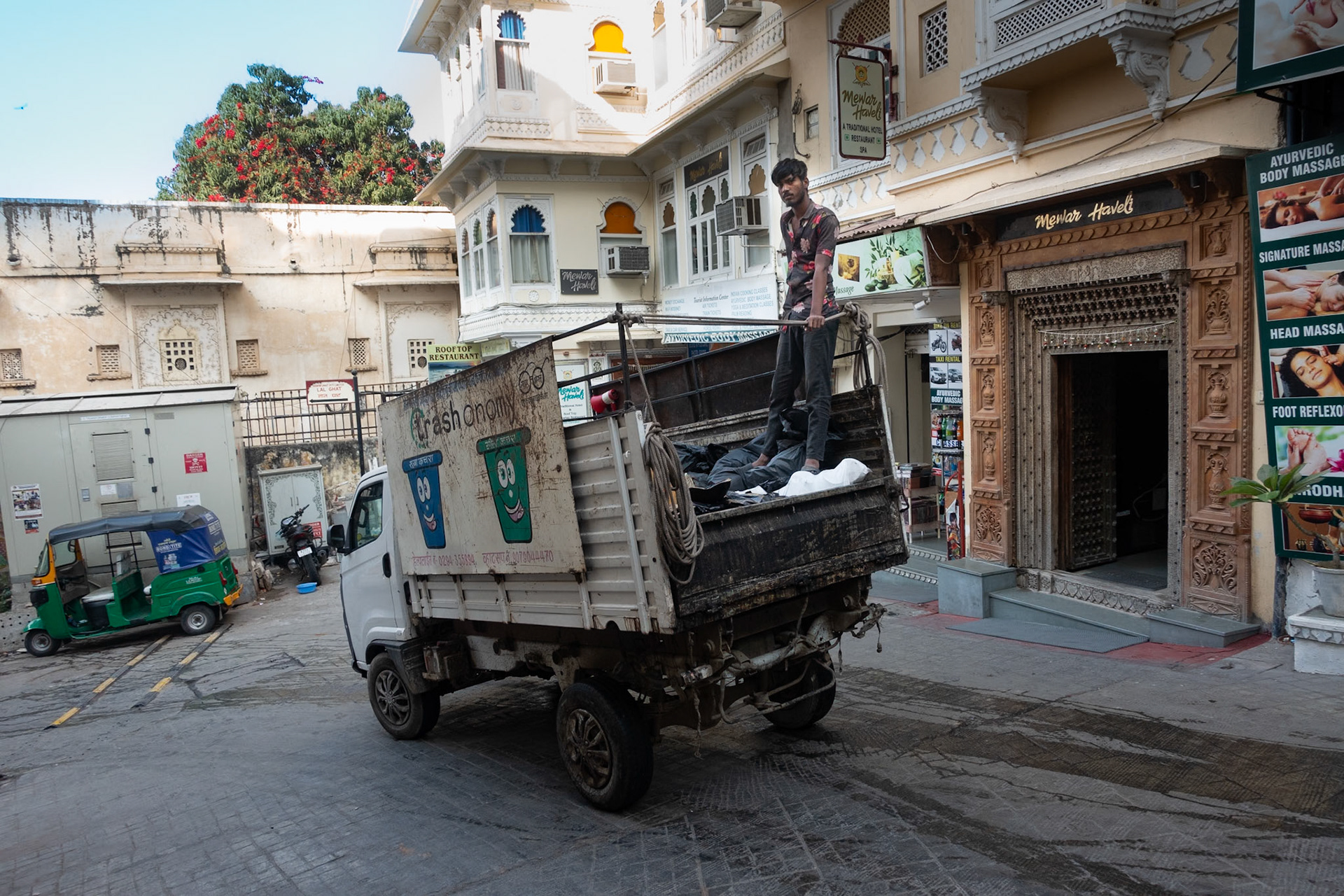 Udaipur: Tidy Town - Rubbish collectiion each day