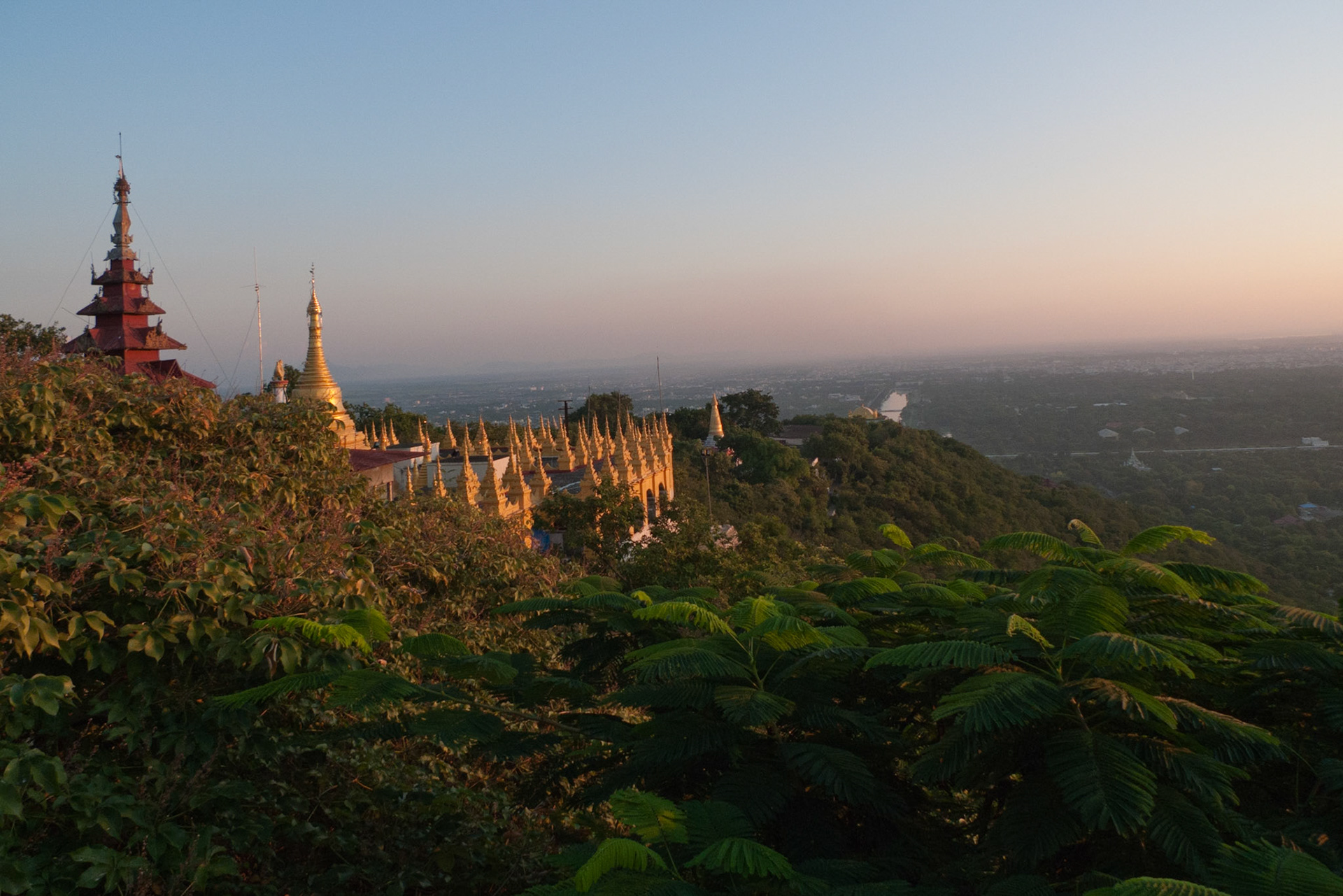 Mandalay Hill: Su Taung Pyai Pagoda