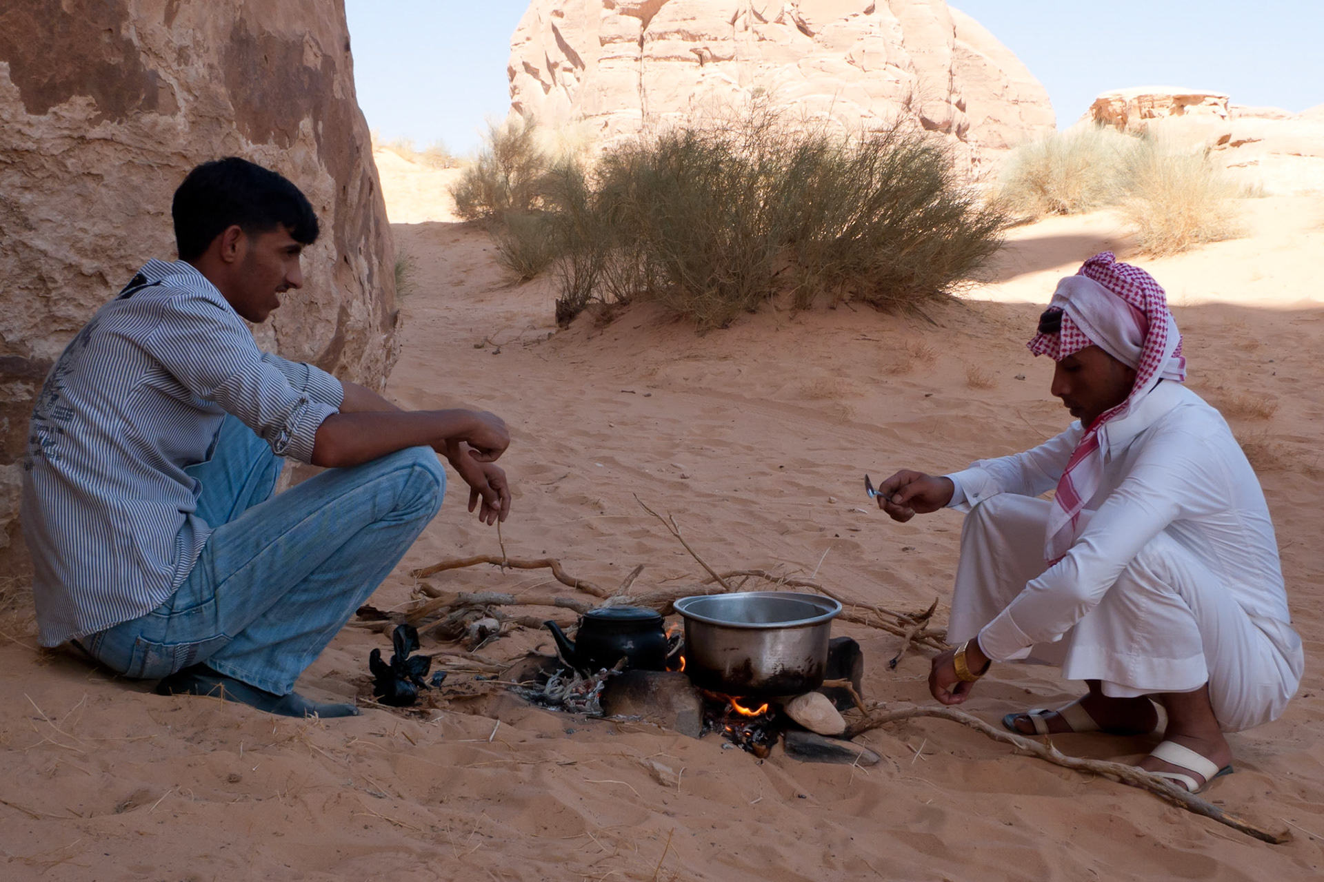 Wadi Rum: Traditional Bedouin lunch of Fried Onions, Can of Beans plus Can of Corned Beef