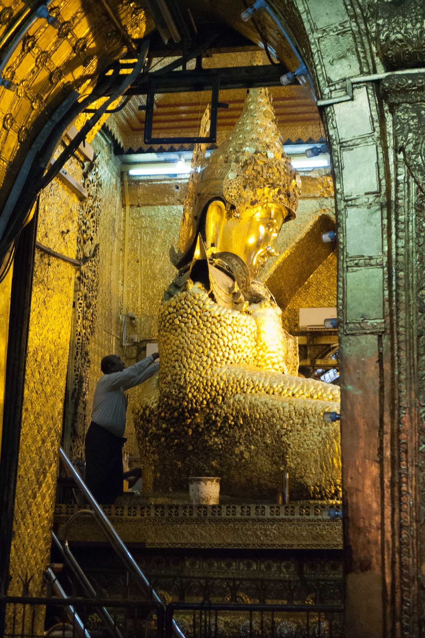 Mandalay: Applying Gold Leaf