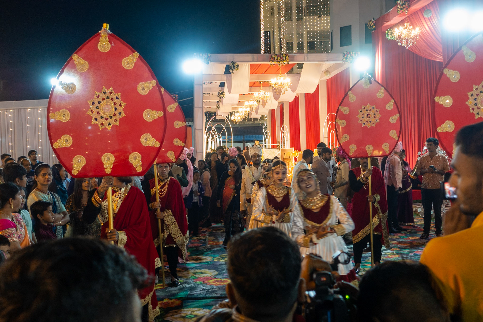 Shapura: Wedding - groom procession - bride later