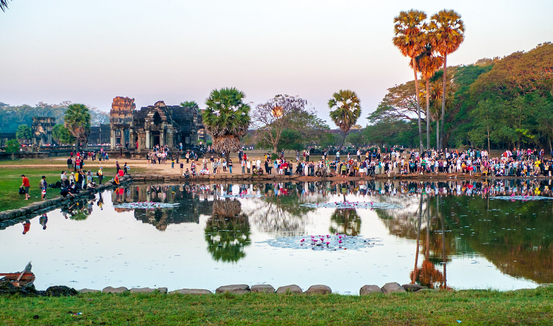 Angkor Wat: Some of the 7,000 people a day