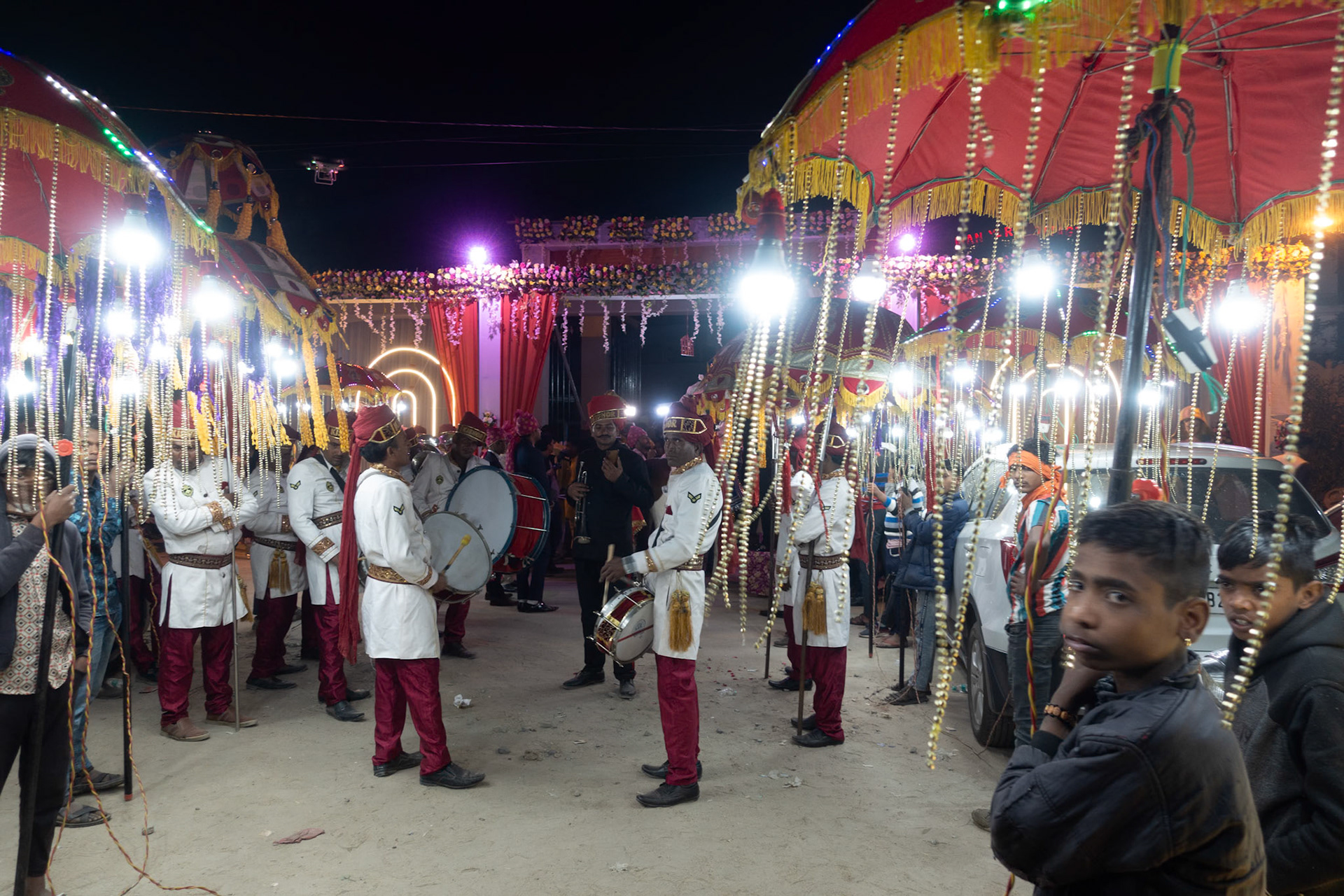 Shapura: Wedding - waiting for the groom