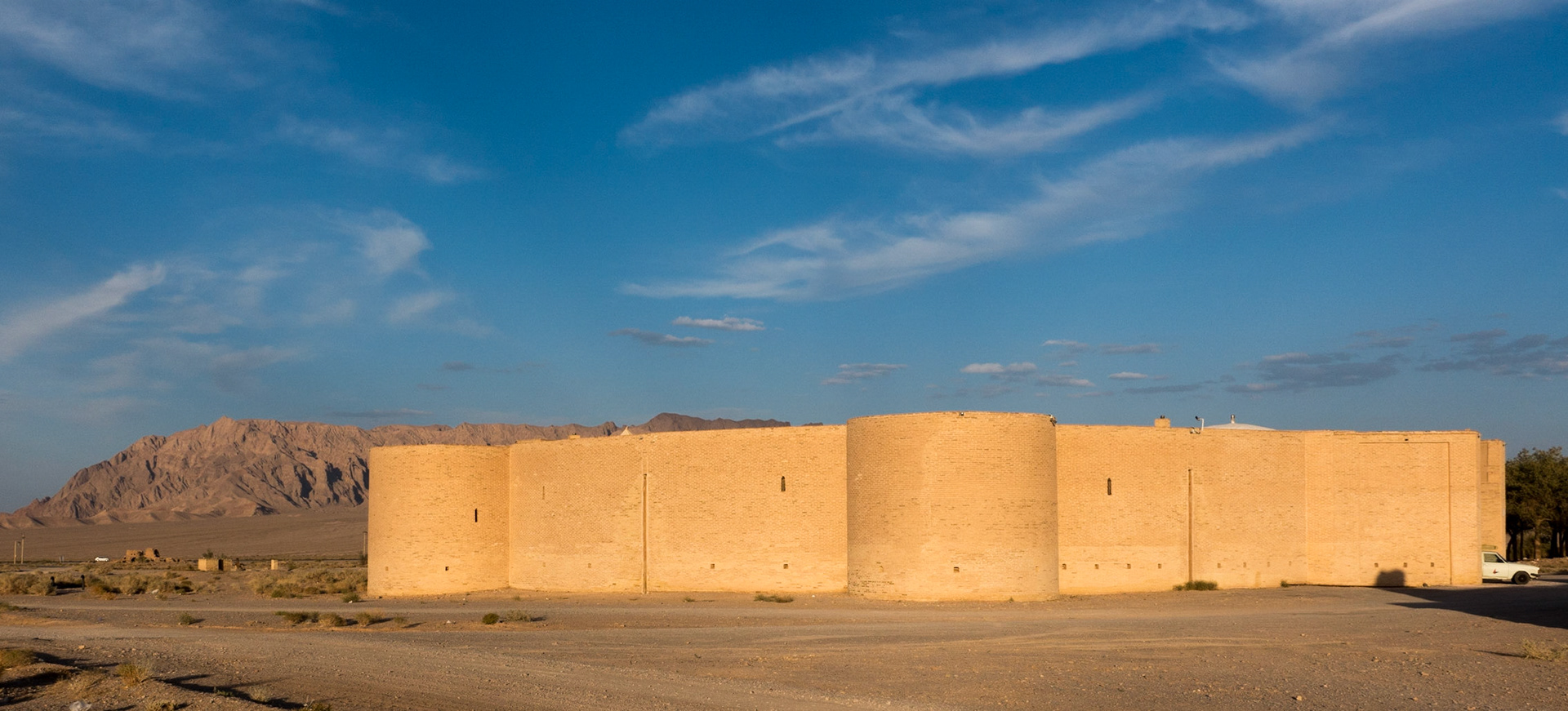 Zeyn-od-Din: Caravanserai