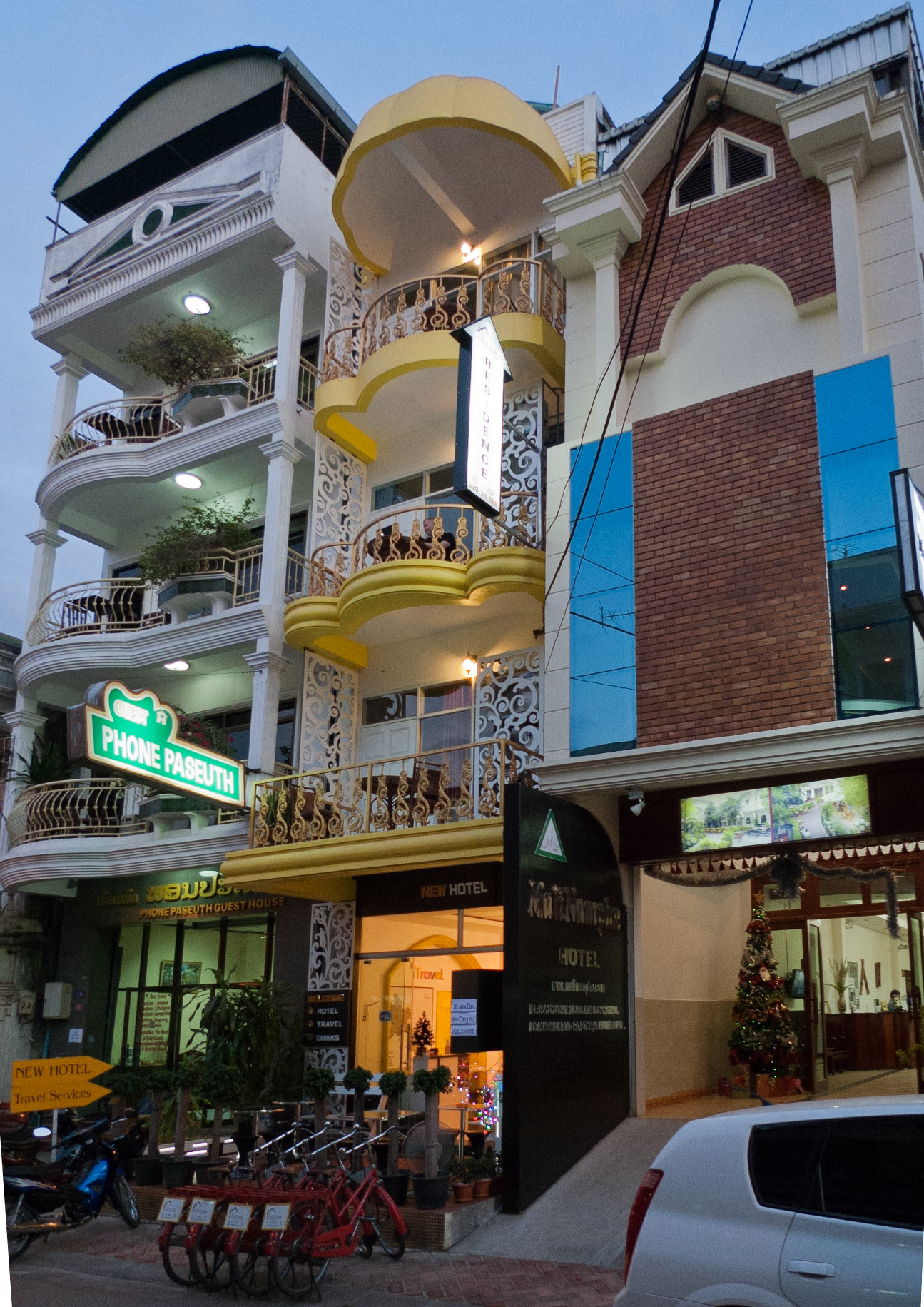 Vientiane: unfaded horrors