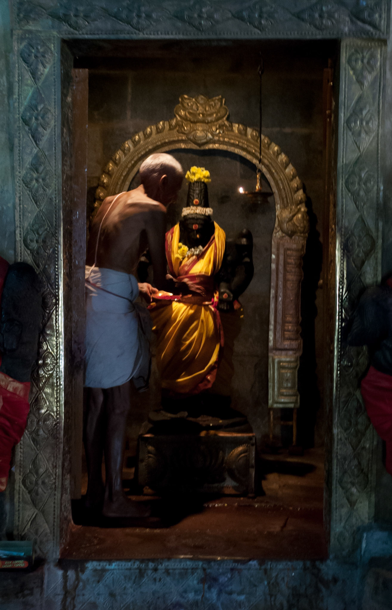 Thanjavur: Airavatesvara Temple  - sanctum sanctorum