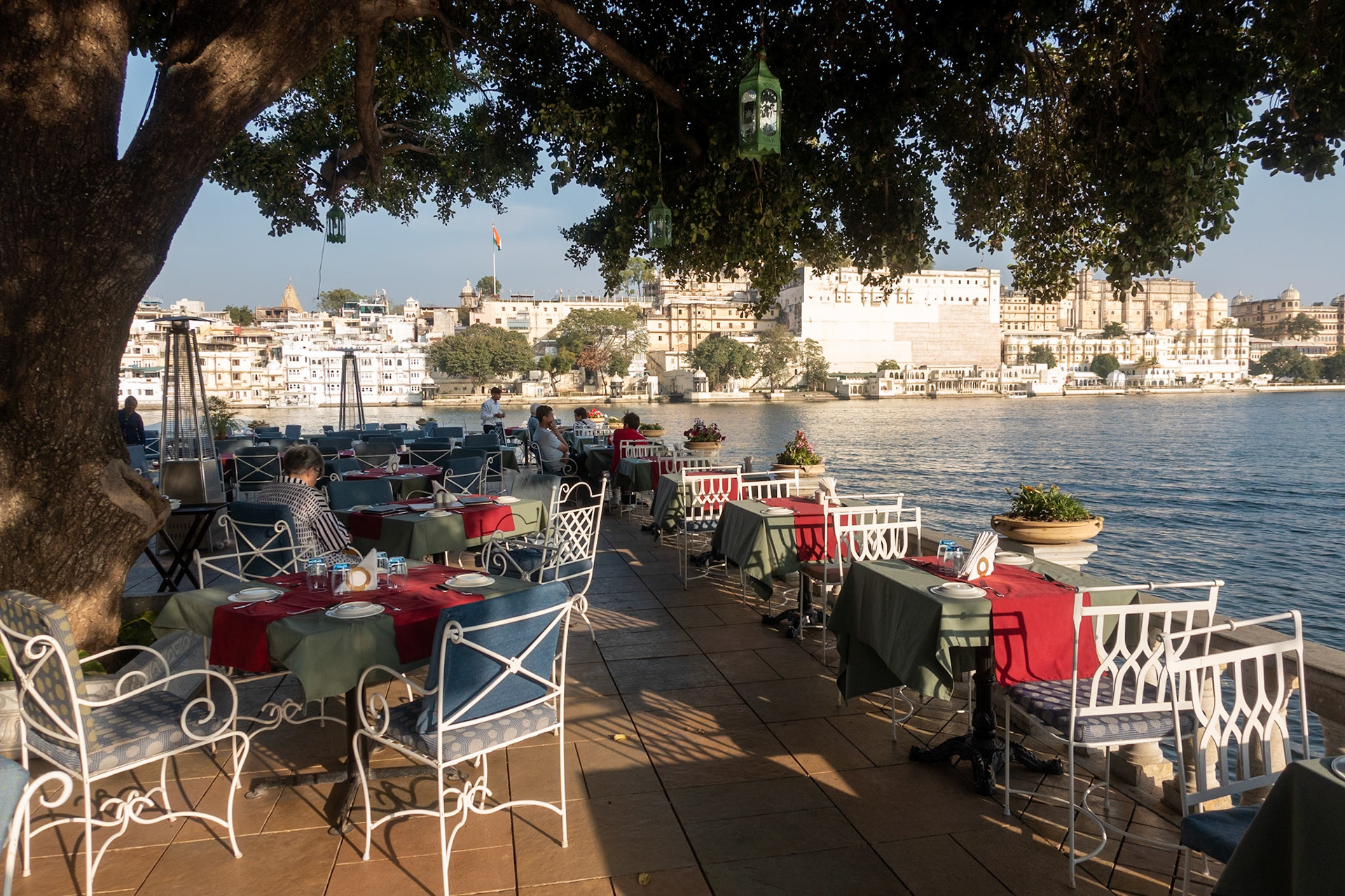 Udaipur:  Restaurant Ambrai