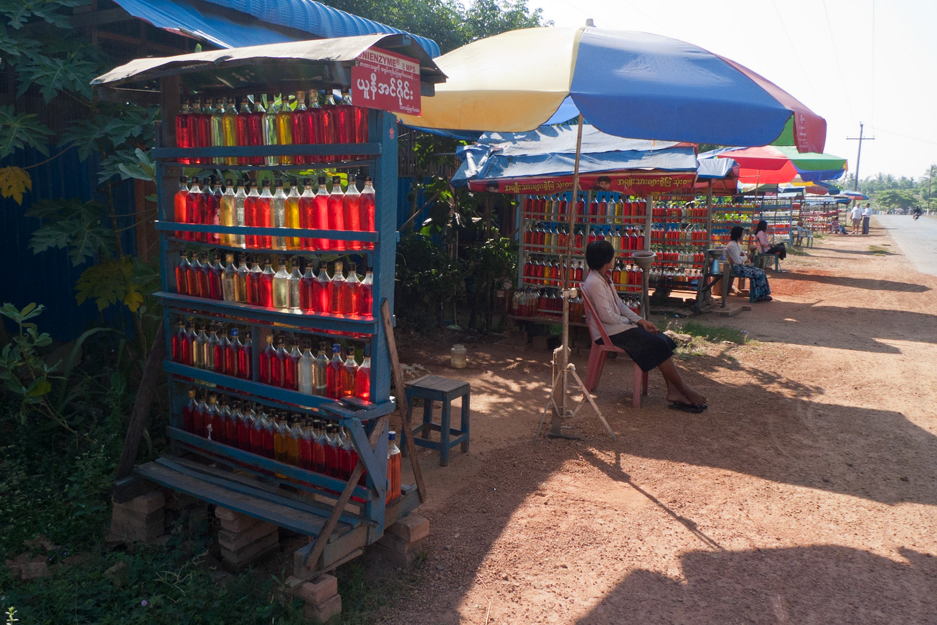 Road to Thanbyuzayat: Petrol Sellers