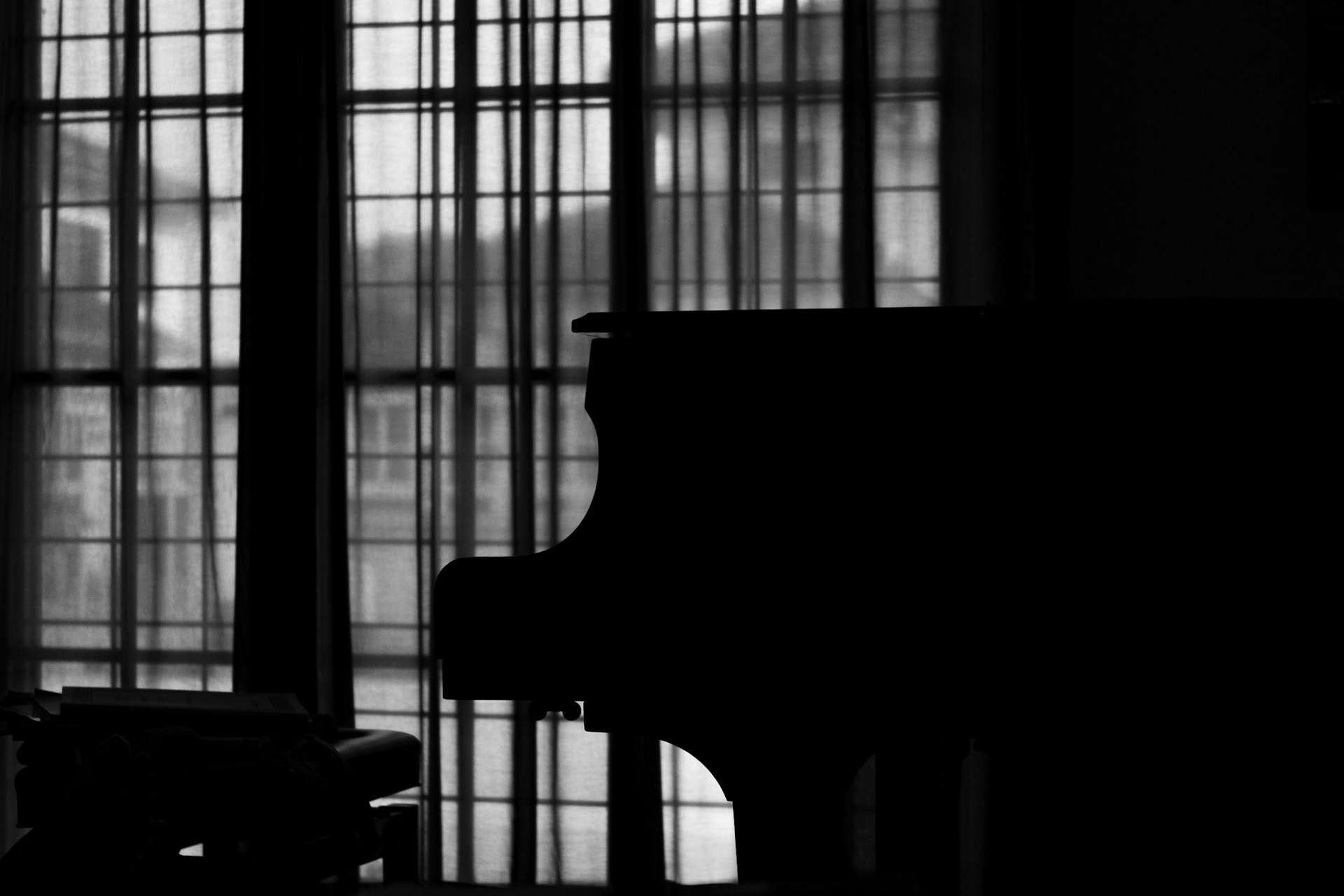 Stayhome Black and White series