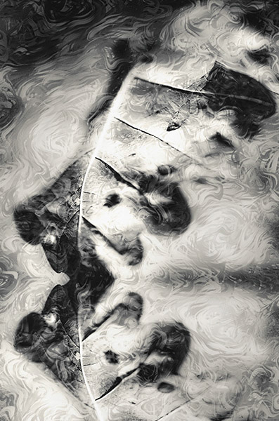 Five boatsmen after a capsized ship drowned in the big sea, fighting for their lifes in the floods.