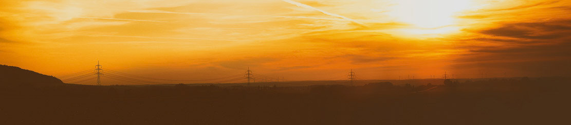 Sunday evening sunset. The sun dives the whole countryside into a yellow-orange warm tone. A pure romantic setting!