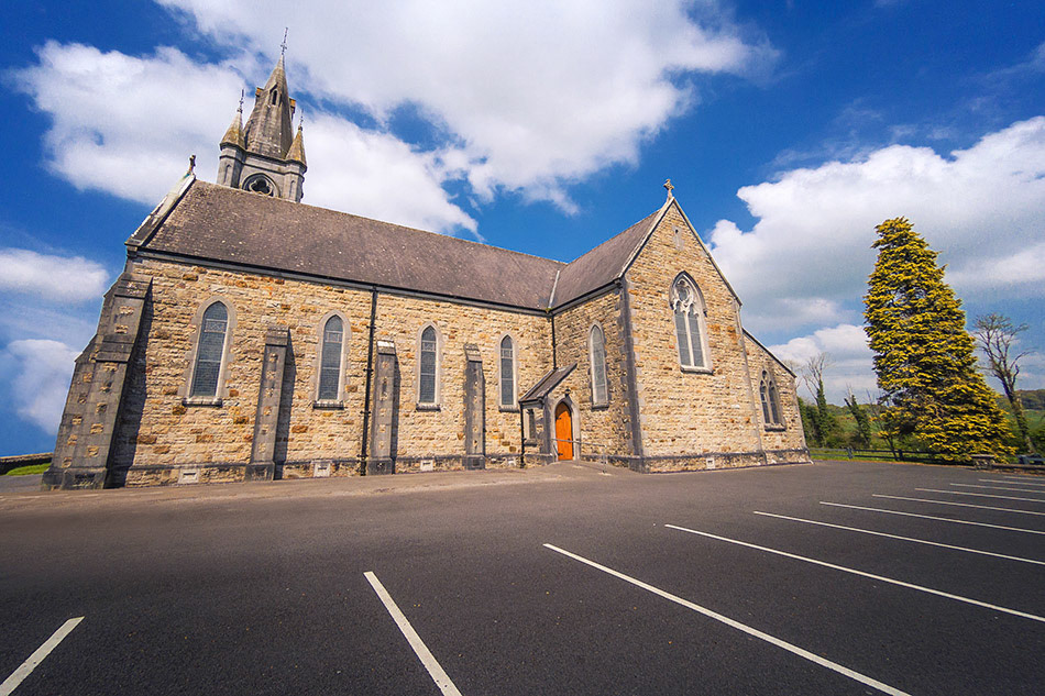 The beauty of Ireland is not only to find in the wonderful Irish landscape. Also those old Irish churches are very interesting to watch and worth a visit.