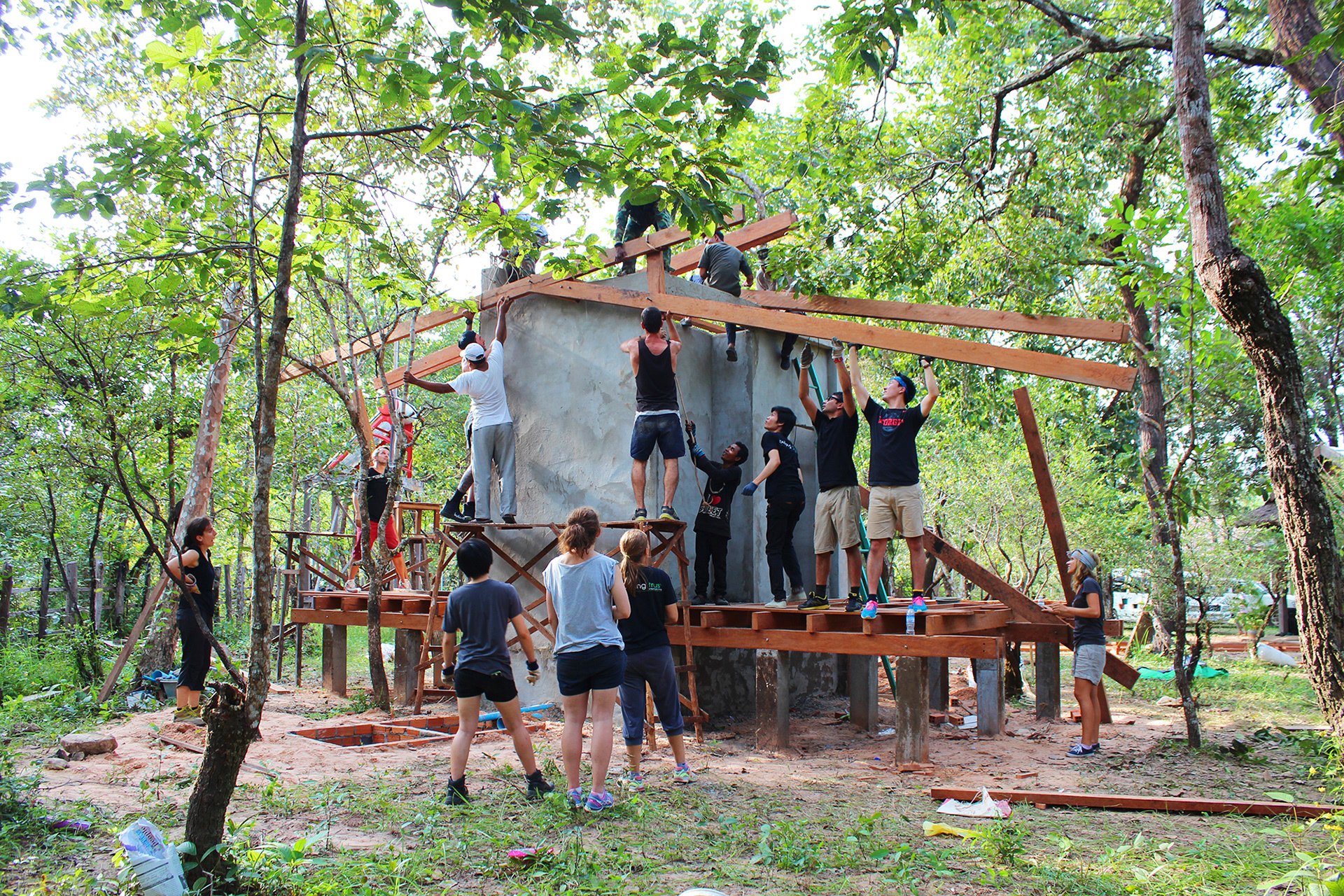 ROOF TRUSSES GO UP