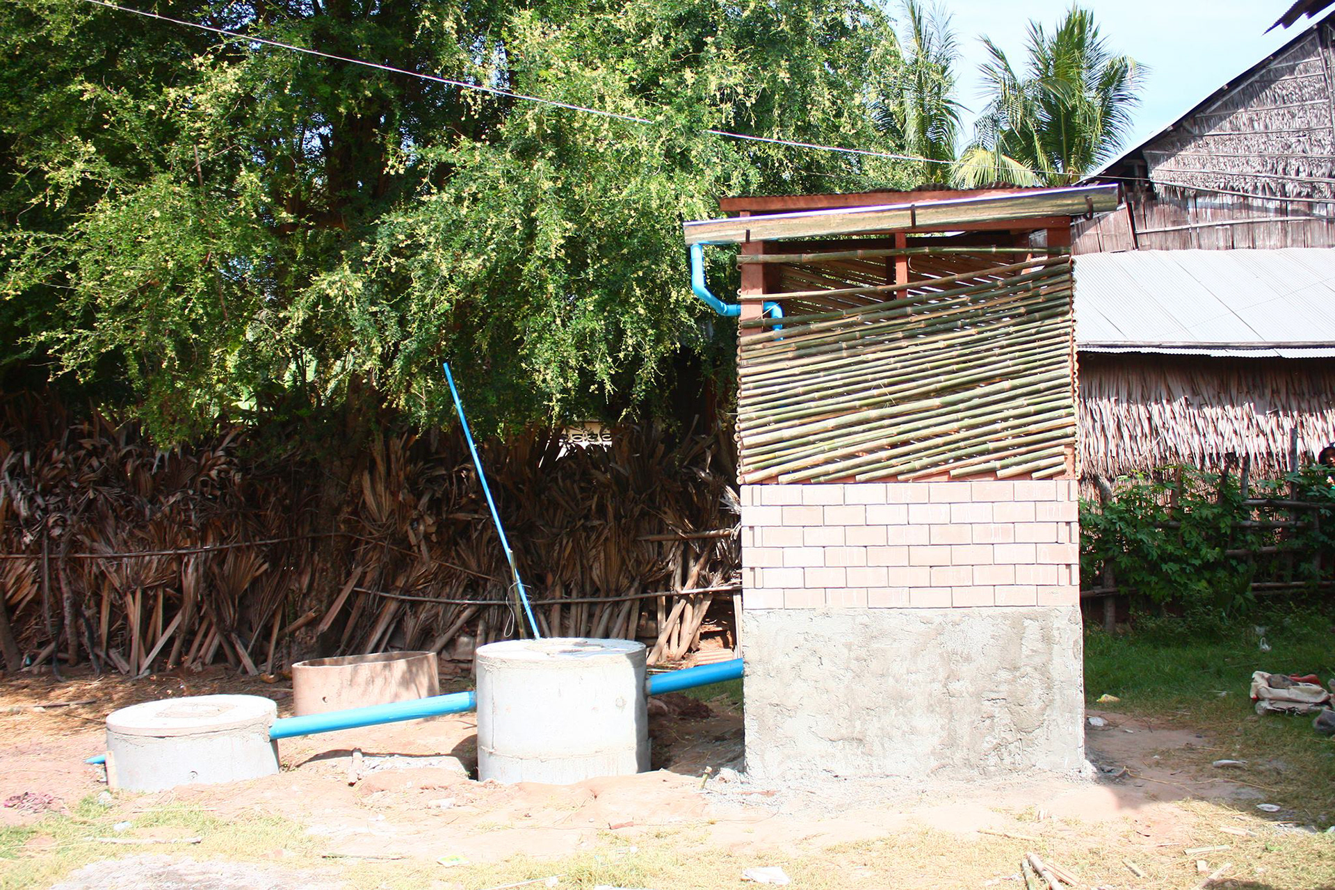 THE COMPLETED LATRINE WITH THE FILTRATION SYSTEM