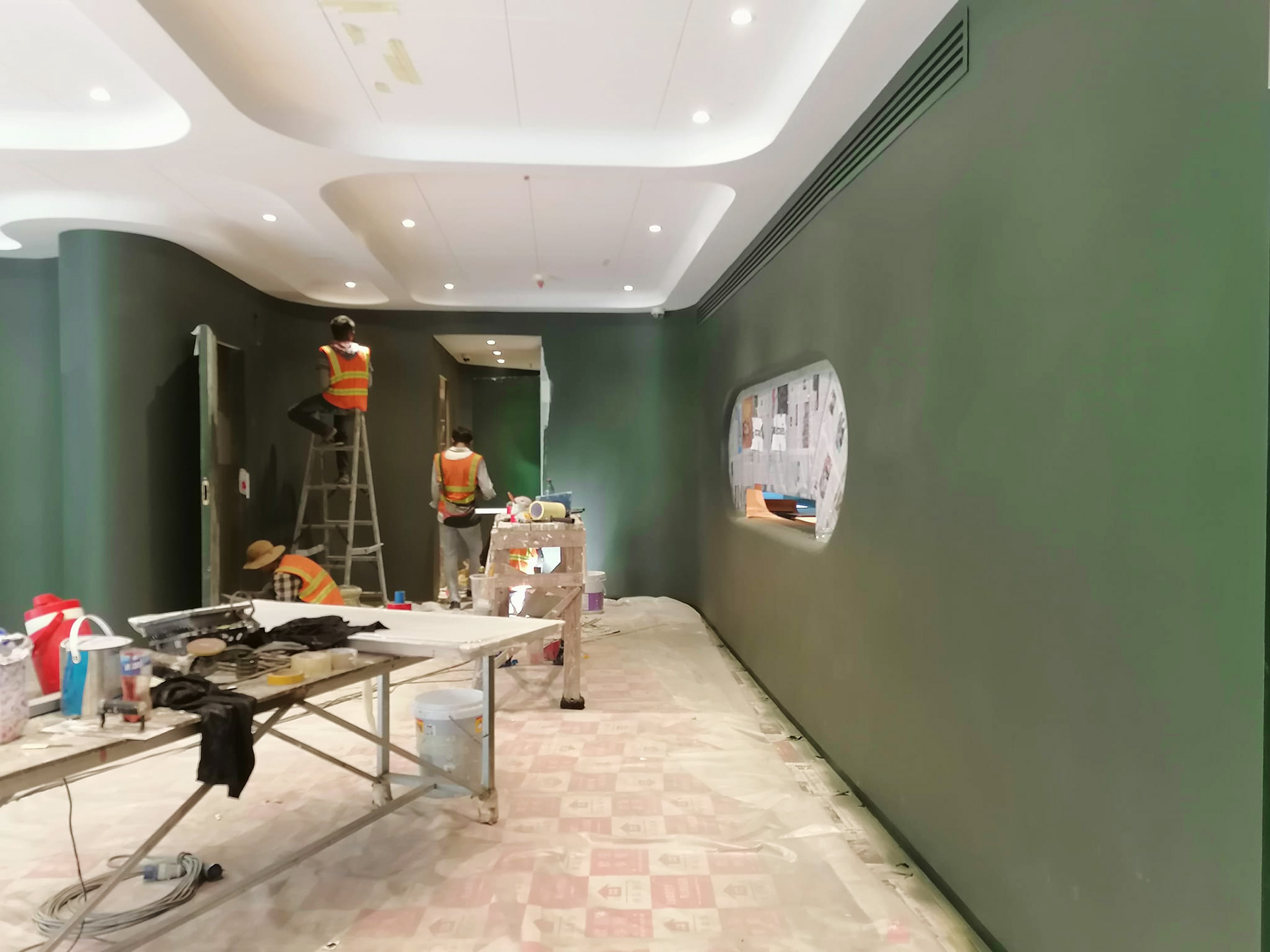 The corridor to the VIP rooms