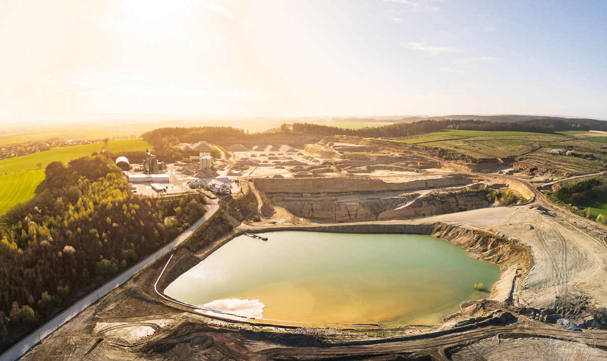 Abendsonne über Isar Kies - Mettenbach 2024