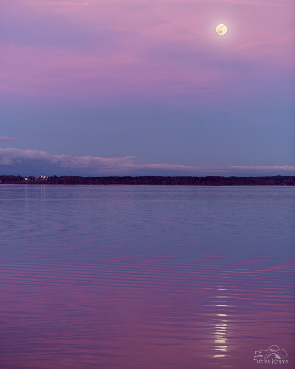 Mond über dem Chiemsee 2023