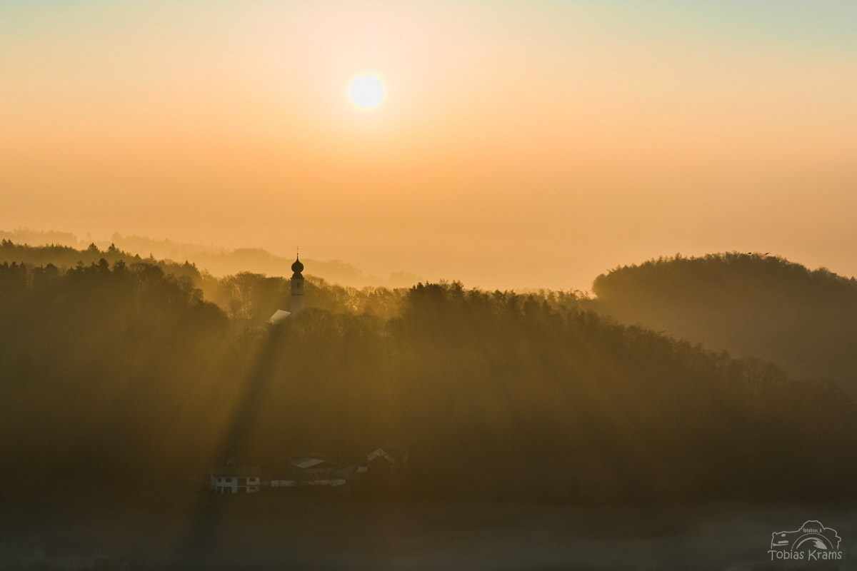 Sonnenaufgang über St. Veit - März 2025