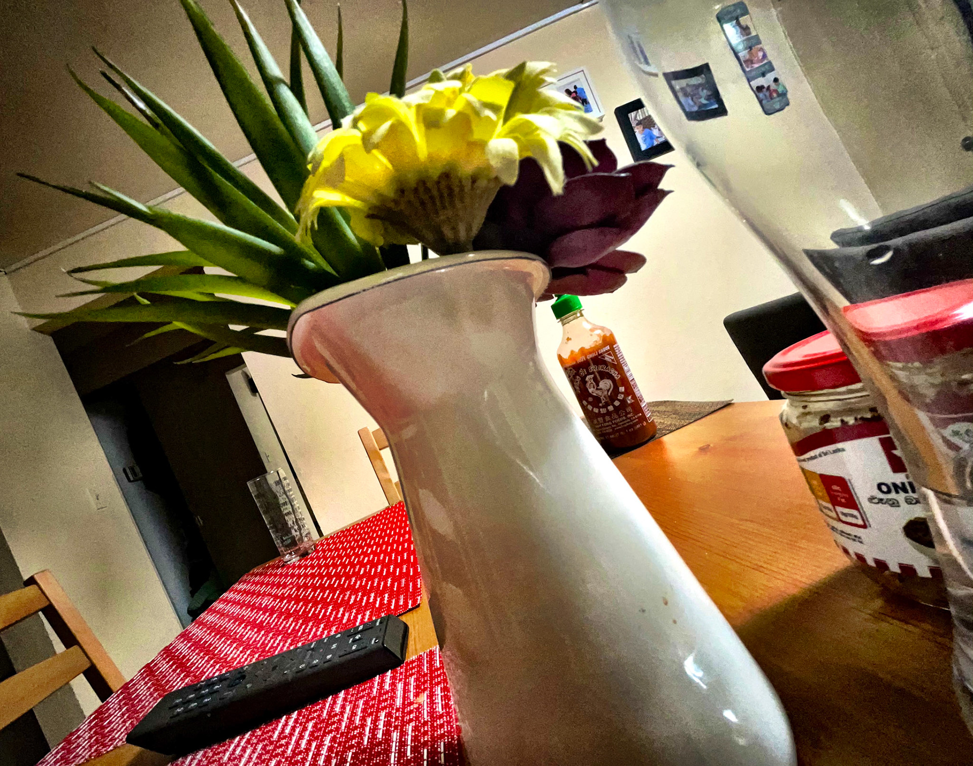 {"cameraPreset":6,"cameraType":"UltraWide","macroEnabled":false,"qualityMode":2,"deviceTilt":0.42506579191224425,"customExposureMode":4,"extendedExposure":false,"whiteBalanceProgram":0,"cameraPosition":1,"shootingMode":1,"focusMode":0}