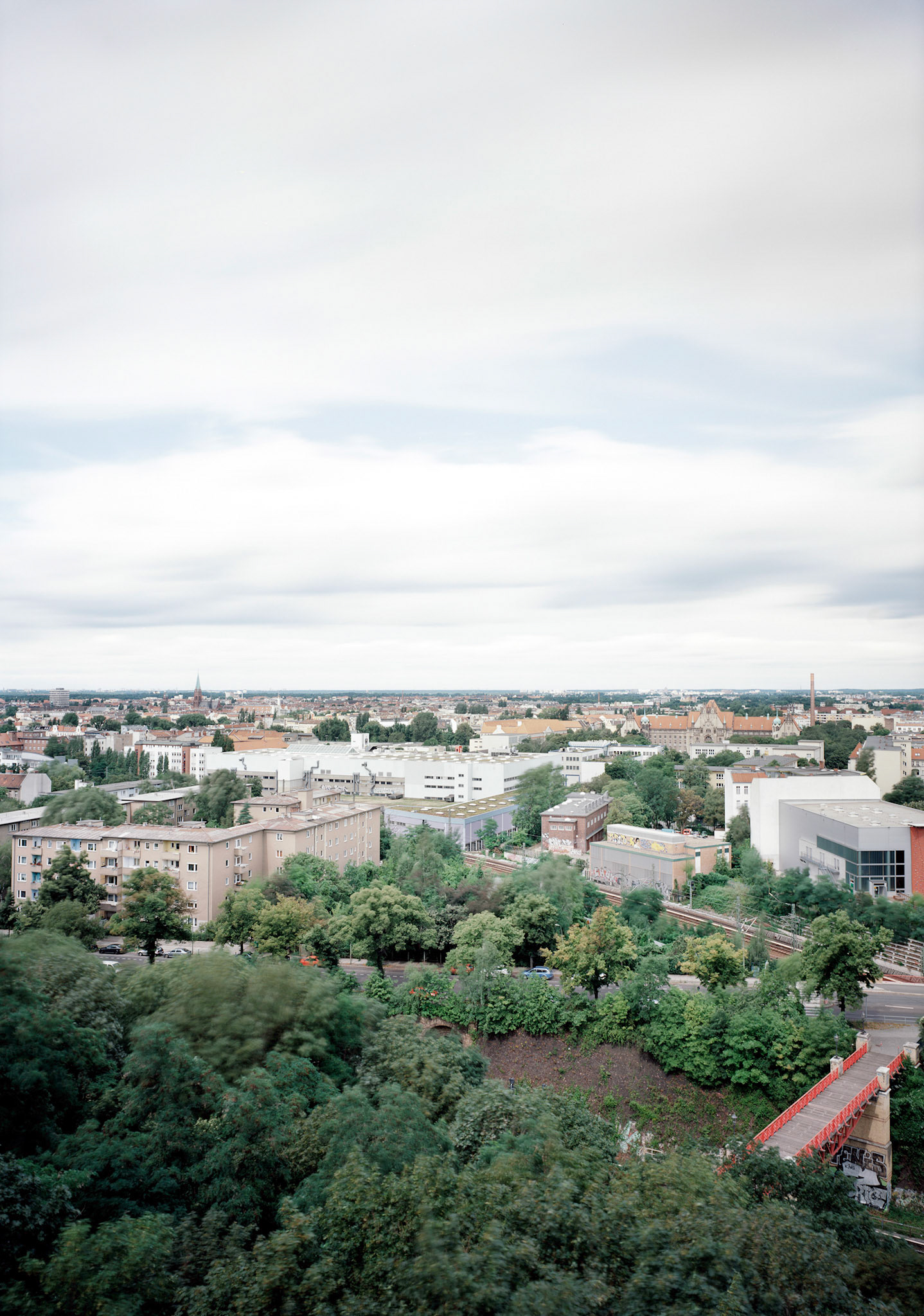 View the scenes #737 #Field #Death #WWII #Berlin #CE2011 #100x70cm