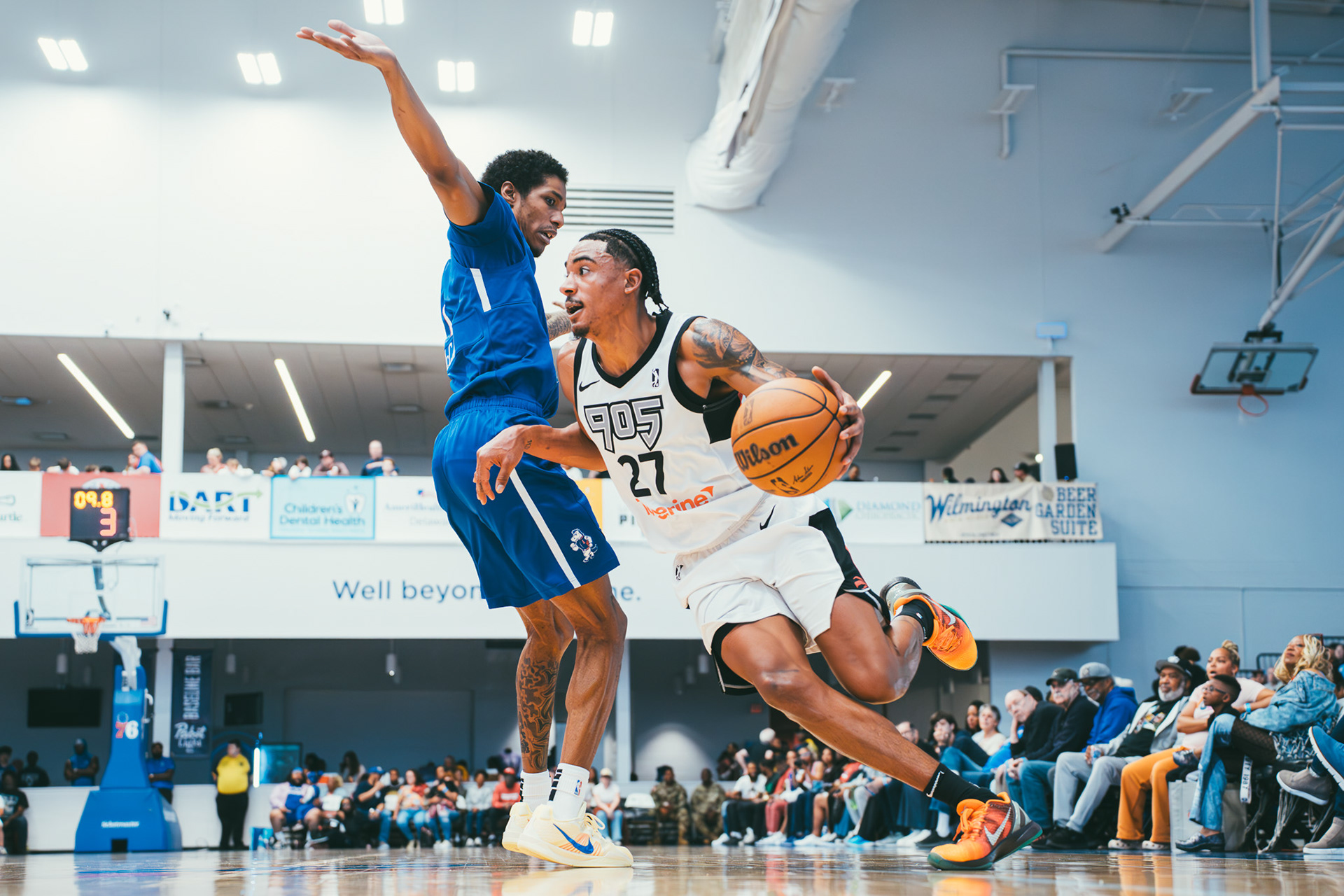  Raptors 905 guard Jared Rhoden (27) drives to the basket against Delaware Blue Coats. Raptors played the Blue Coats at Chase Fieldhouse in Wilmington, DE., Mar. 29, 2025.