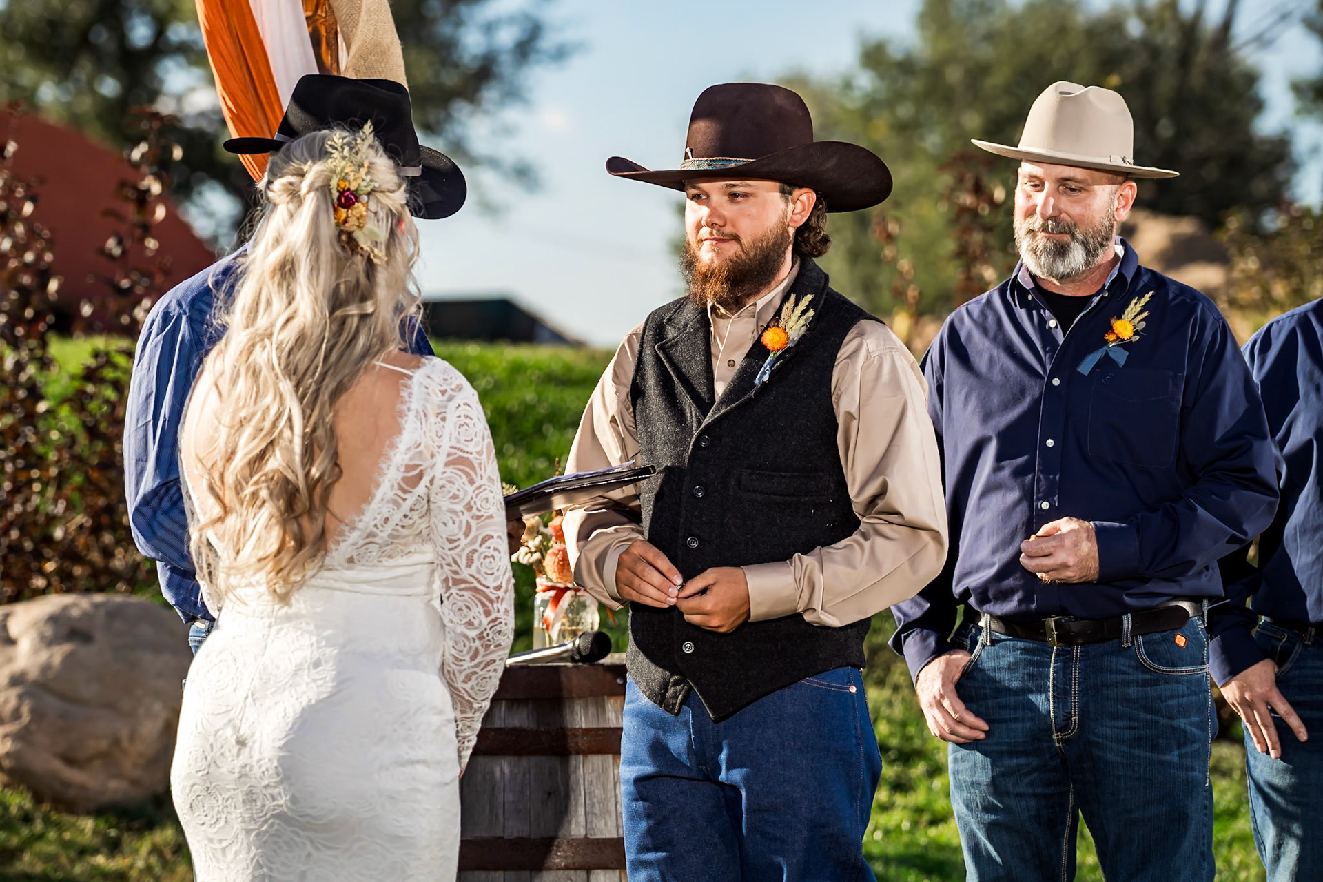 Colorful, autumn wedding at Dreams and Dragonflies in Johnstown, CO